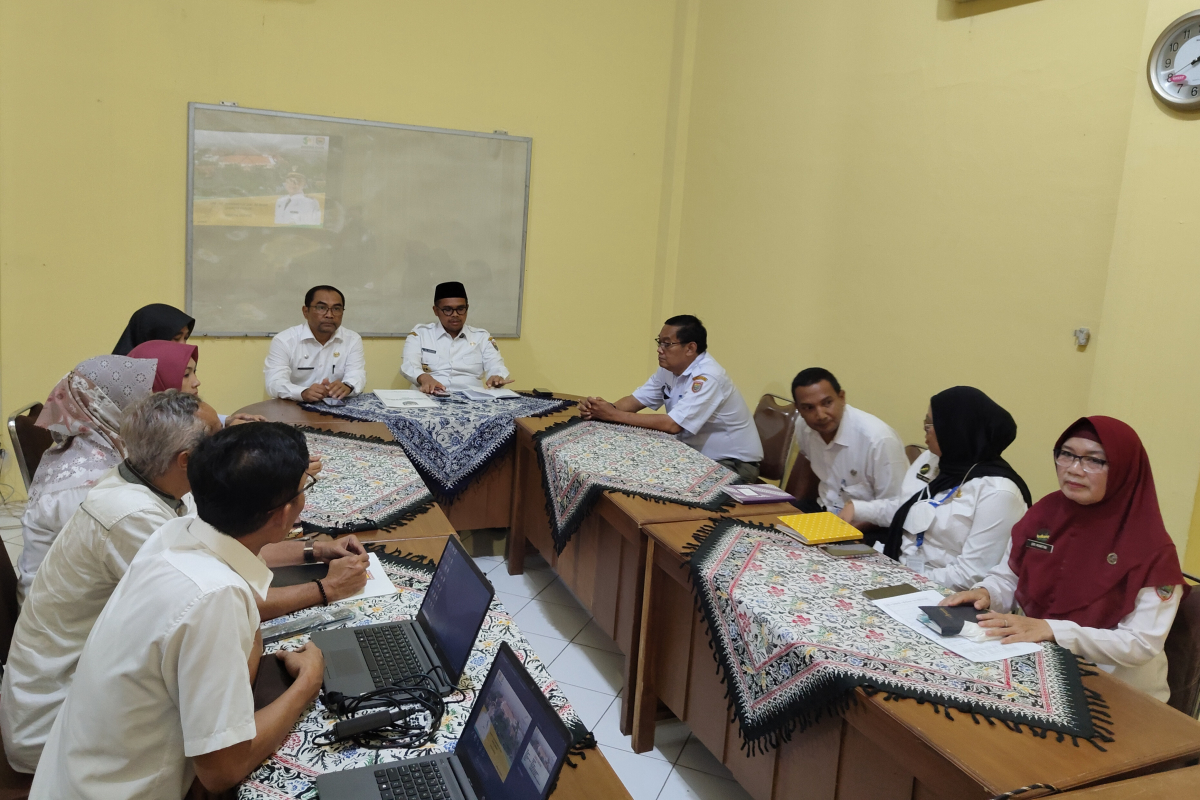 Bupati Batang M Faiz Kurniawan saat menyampaikan hasil audit internal RSUD Batang oleh Inspektorat Daerah Kabupaten Batang. (Riyan Fadli/Jawa Pos Radar Semarang)