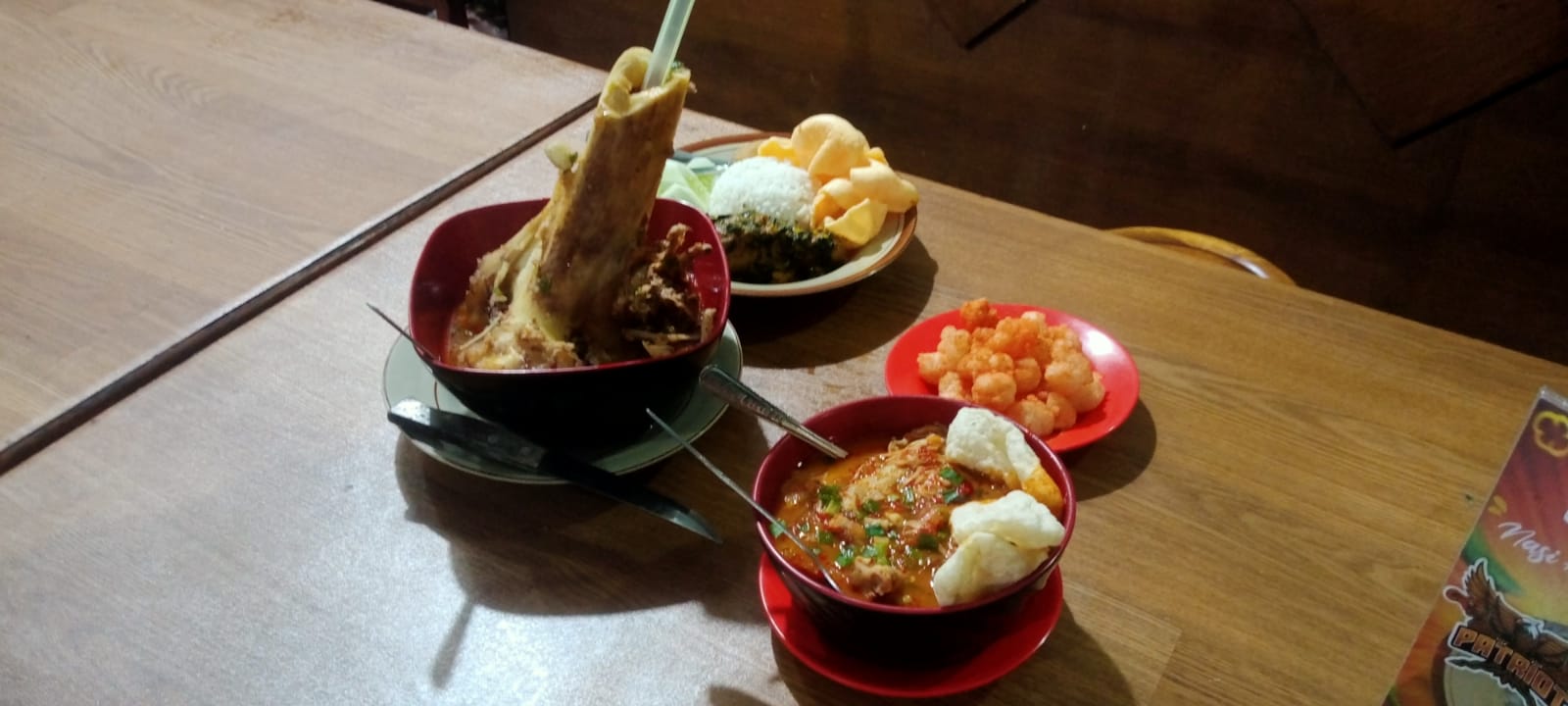 Seblak Teh Erna, Kampung Kali, Semarang yang di minati pecinta kuliner. (Sulistiono)