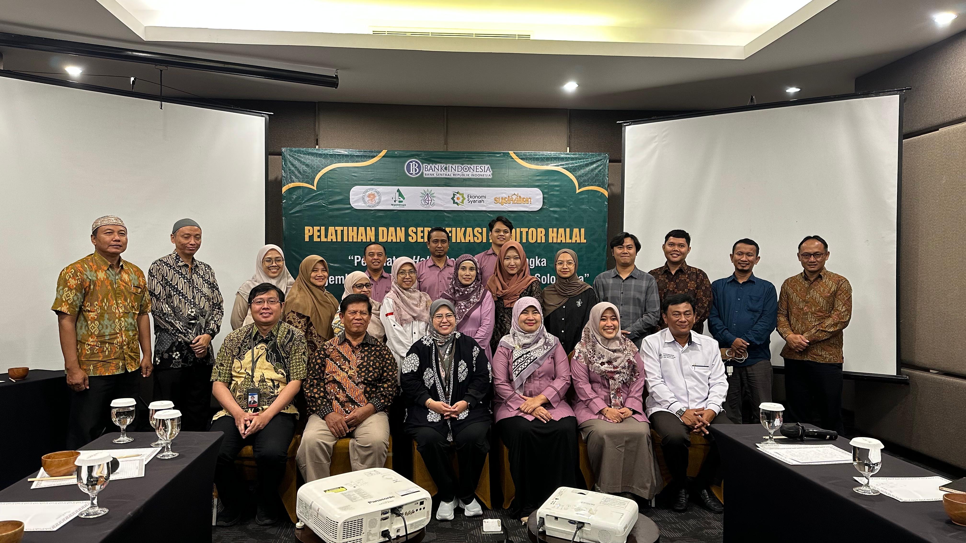 BI Solo bersama Walisongo Halal Center (WHC) UIN Walisongo Semarang menggelar Pelatihan dan Sertifikasi Auditor Halal di Solo. Kegiatan ini berlangsung selama tiga hari, mulai 10 hingga 12 Juni 2025