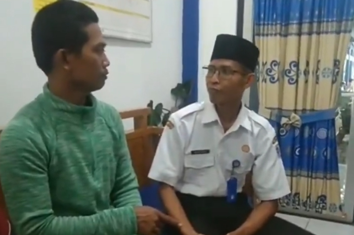Proses mediasi orang tua korban guru &lsquo;D&rdquo; yang tendang murid di Demak.