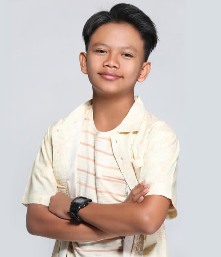 Penyanyi dangdut cilik asal Banyuwangi, Farel Prayoga