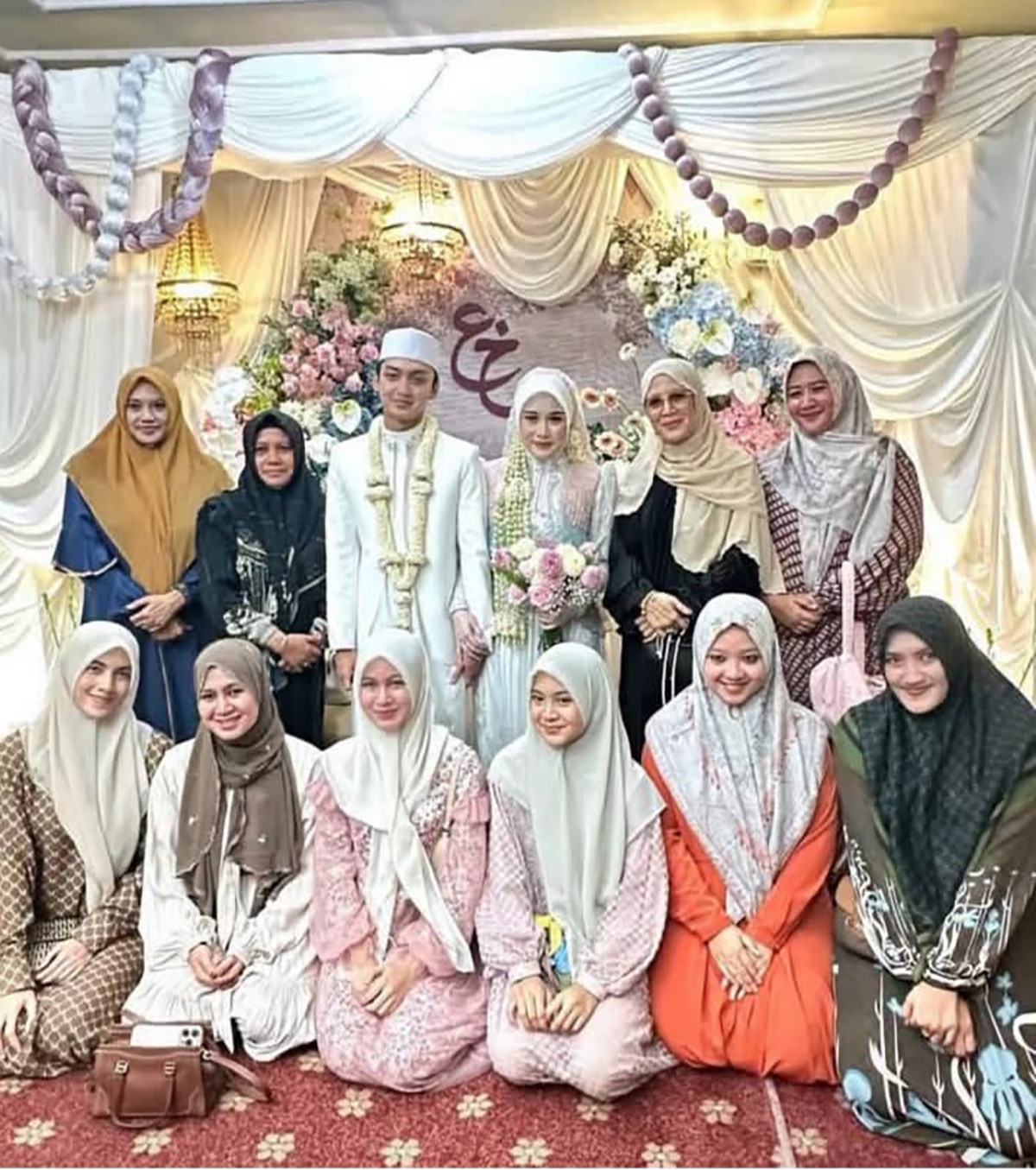 Munsyid Kondang Gus Azmi Menikah dengan Selebgram Ini, Kaum Cewek Muda Pada Patah Hati