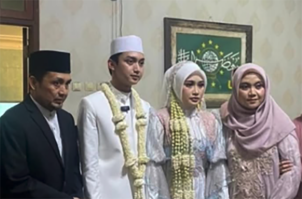 Gus Azmi dan Khansa Mariska, yang telah resmi menikah pada Kamis (12/6).