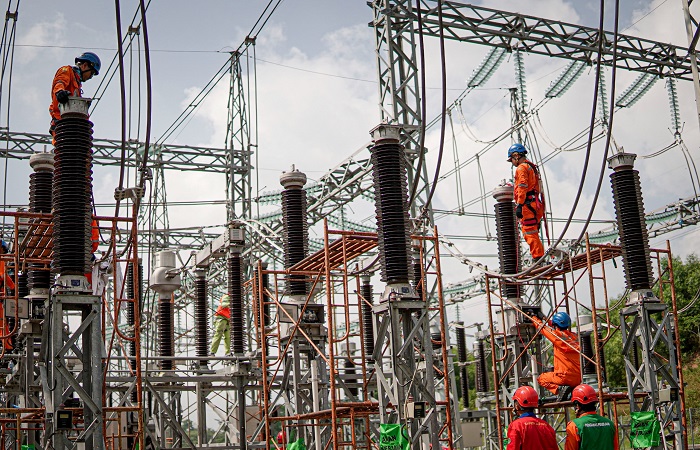 JAGA KEANDALAN LISTRIK : PLN UPT Salatiga melaksanakan inspeksi pengukuran proteksi dalam First Year Inspection GI 150 kV Boyolali jelang Idul Adha 1446 H.