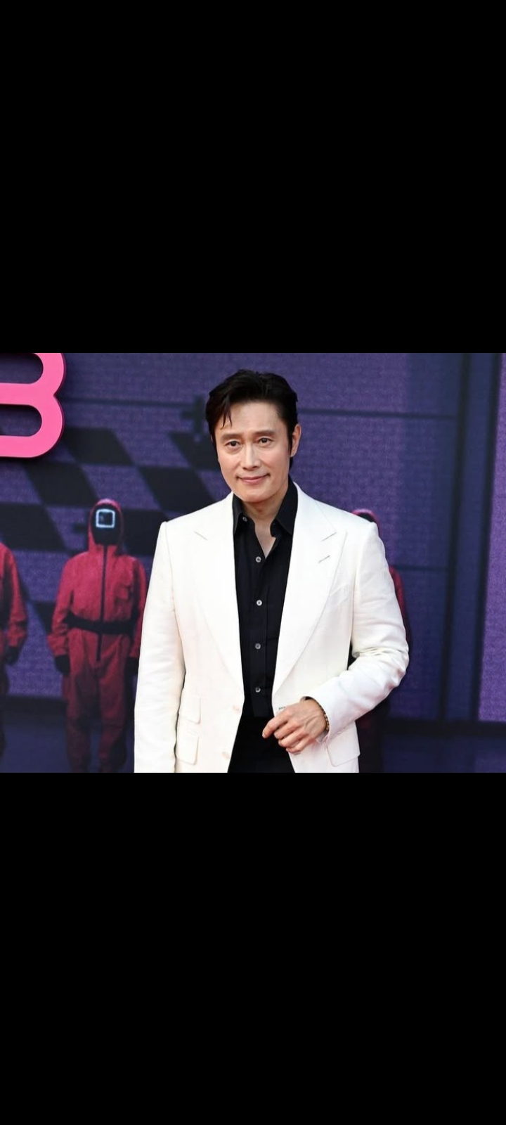 Aktor Lee Byung Hun, mengungkapkan perasaan lega sekaligus sedih jelang penayangan serial Squid Game season terakhir.