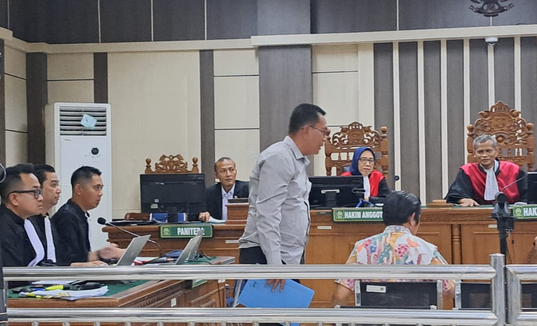 Pejabat Pemkot Semarang saat memberikan keterangan di sidang kasus Wali Kota Semarang, Hevearita G dan suaminya Alwin Basri, Senin (16/6/2025).
