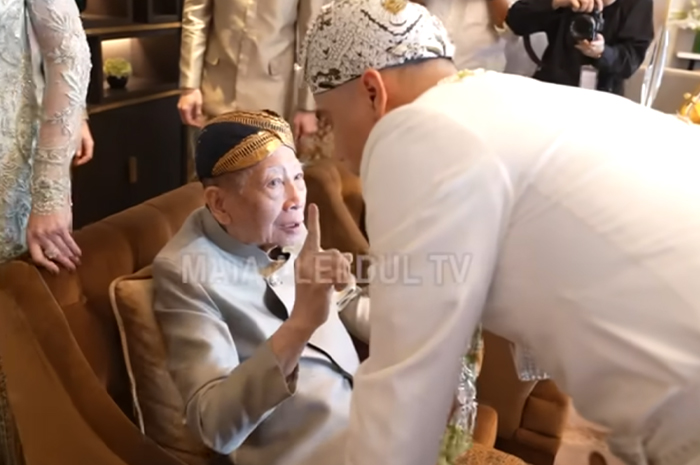 Al Ghazali dapat wejangan penuh makna dari Eyang Bapak Harjono Sigit, ayah Maia Estianty.