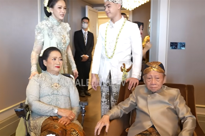 Momen pesan sakral Eyang Bapak Harjono Sigit ke Al Ghazali sebelum akad nikah disaksikan oleh bunda Maia Estianty.