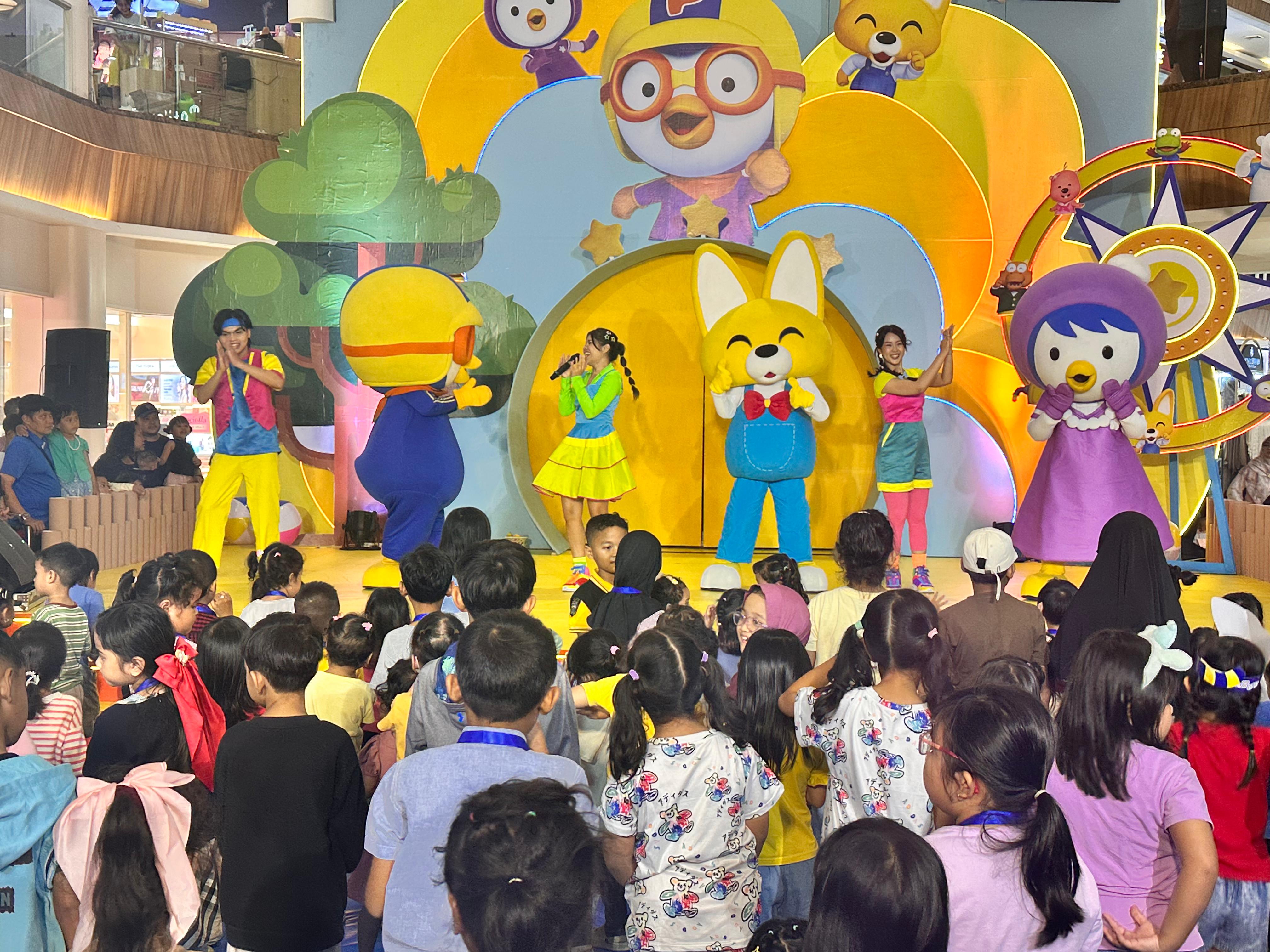 Event liburan sekolah Summer Holiday With Pororo : The Little Penguin, di Mal Ciputra Semarang.