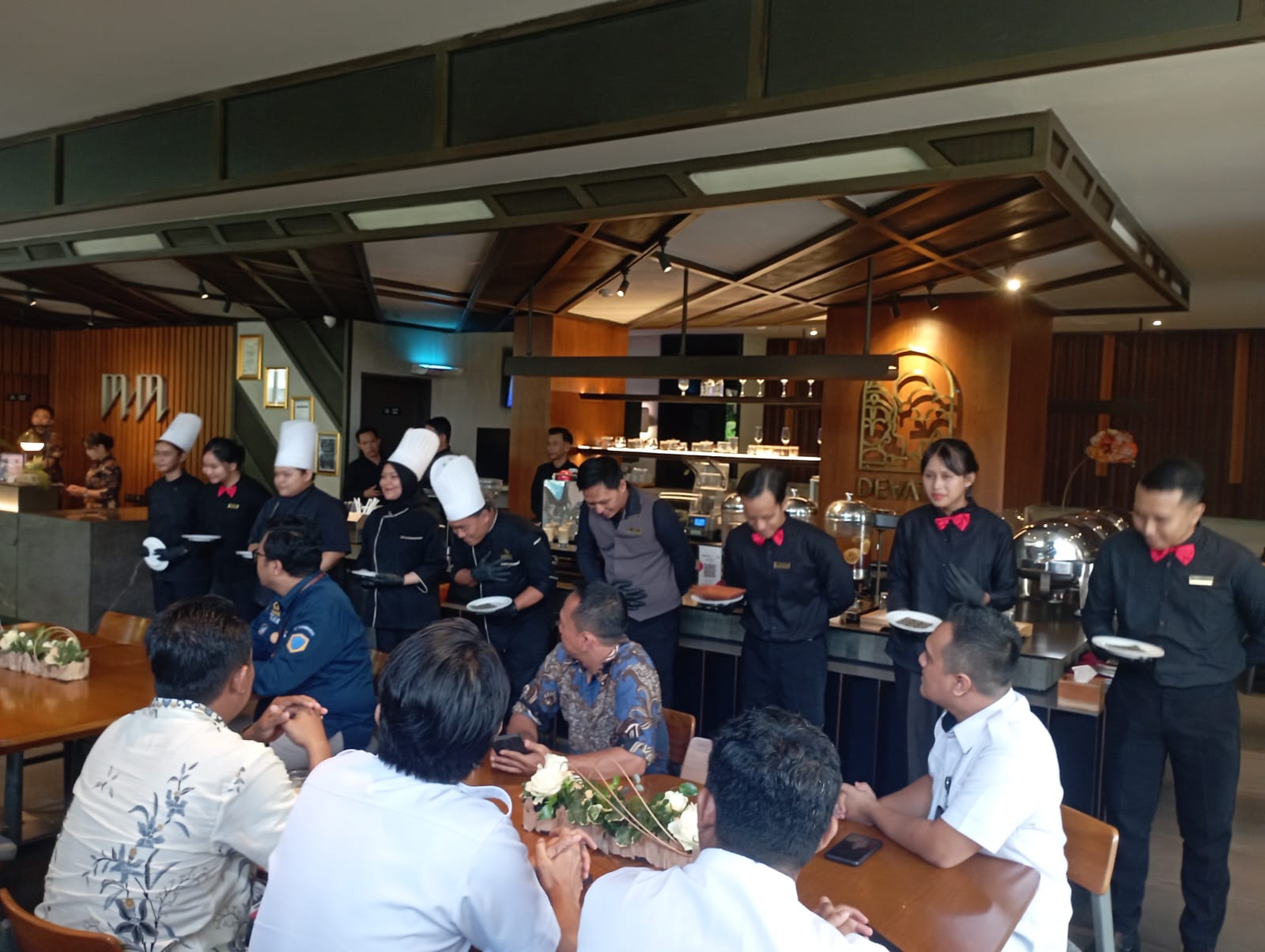 Mahima Hotel Semarang kini menghadirkan inovasi dalam kulinernya dengan melaunching menu baru.