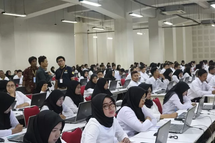 Sejumlah peserta PPPK yang dinyatakan lulus seleksi, justru dibuat cemas karena munculnya kode R4 pada status mereka