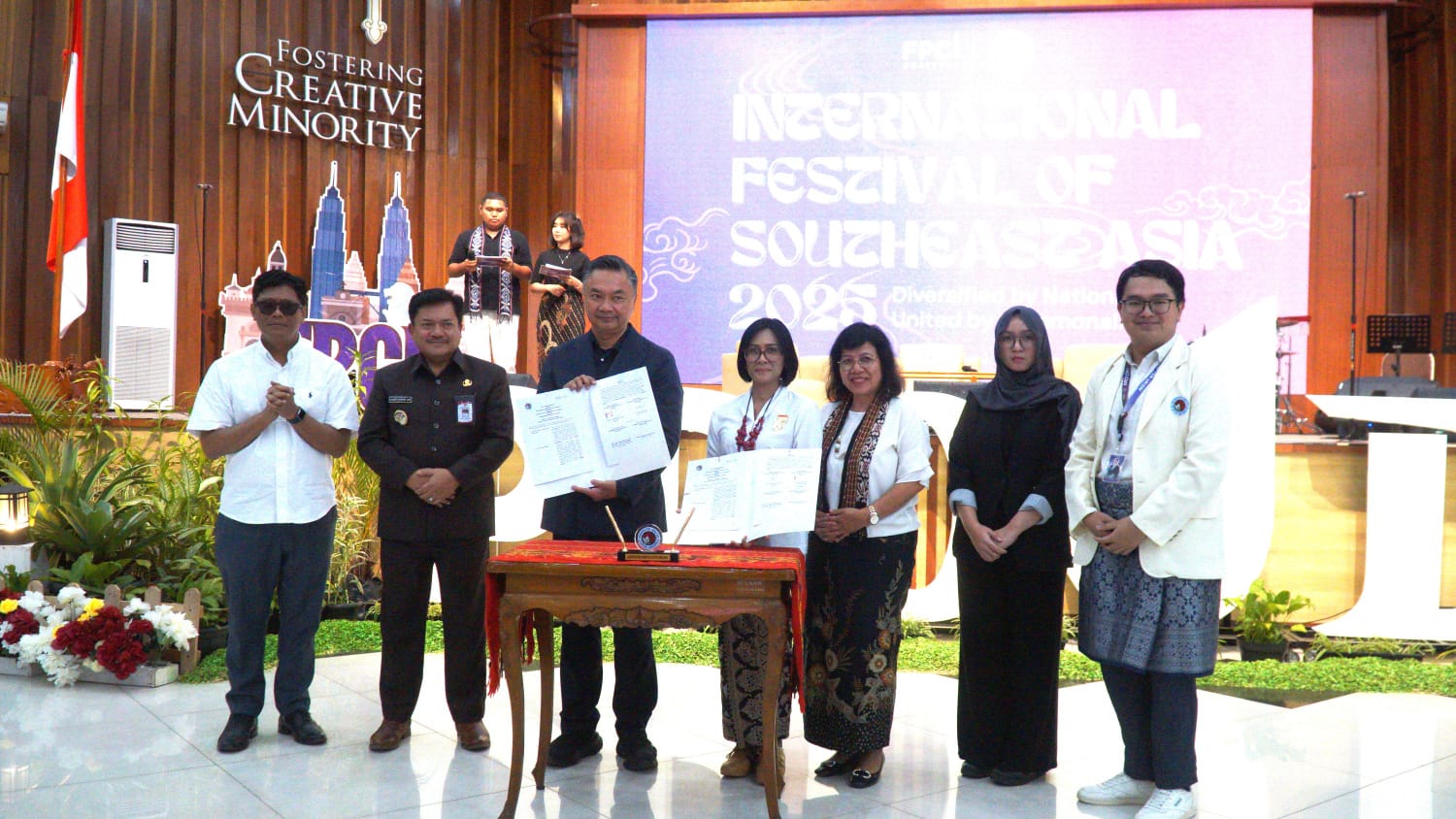 International Festival of Southeast Asia yang diinisiasi oleh Prodi Hubungan Internasional FISKOM UKSW bersama Foreign Policy Community of Indonesia