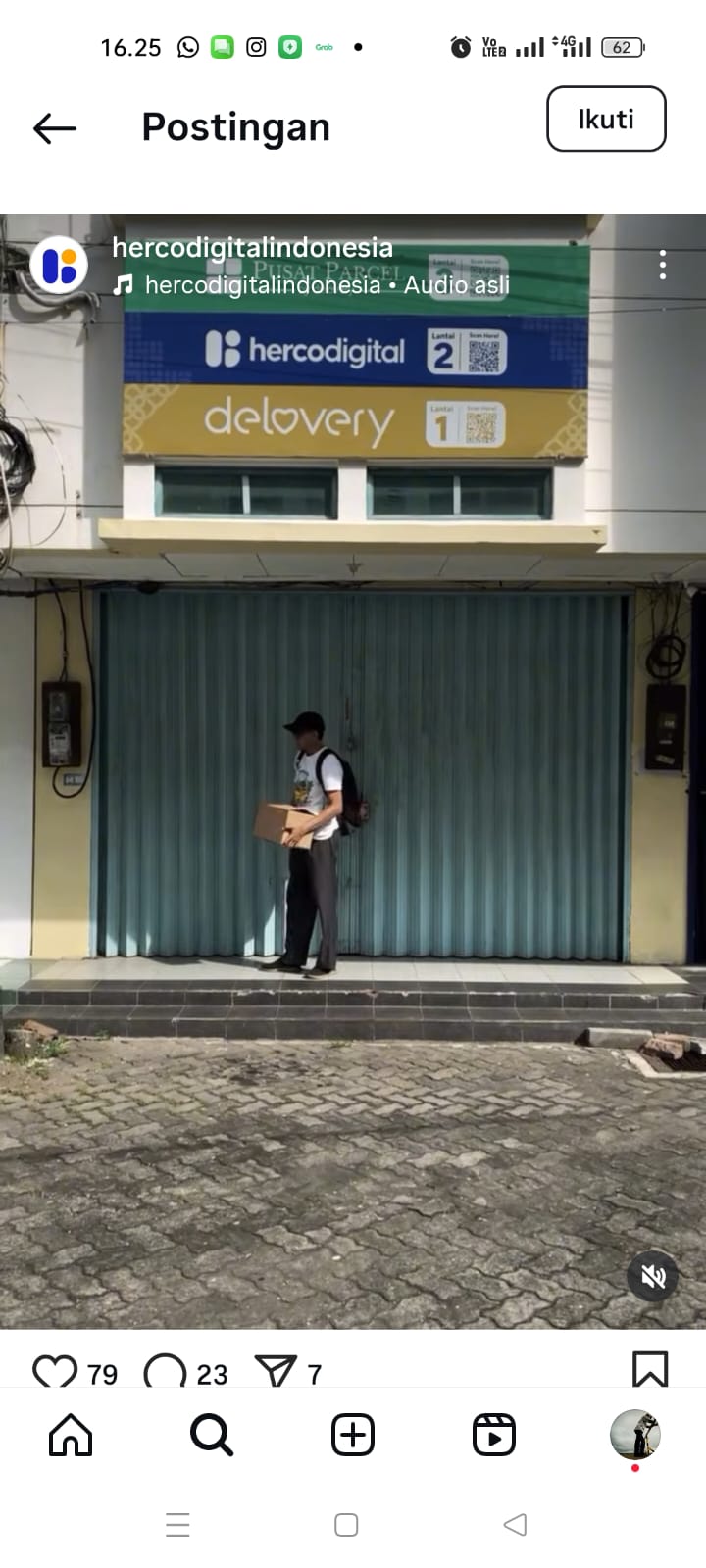 Tangkapan layar Instagram @hercodigitalindonesia pada Rabu (10/7) mengundang perhatian netizen.