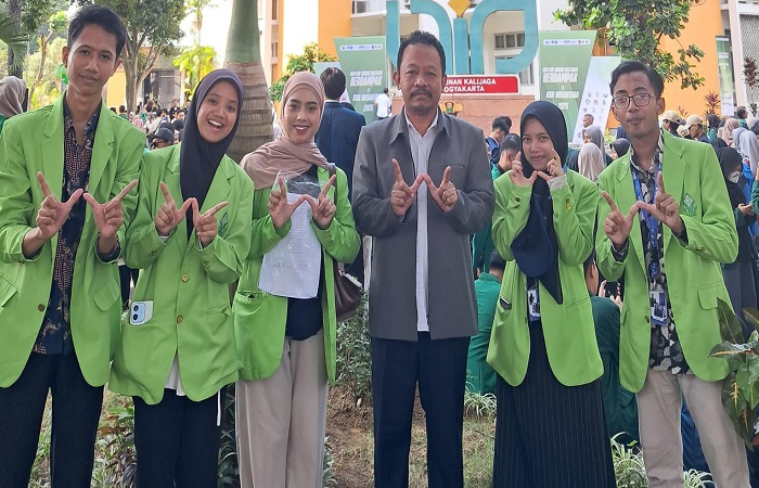 SEMANGAT PENGABDIAN : Lima mahasiswa UIN Walisongo Semarang yang menjadi peserta KKN Nusantara di Daerah Istimewa Yogyakarta.