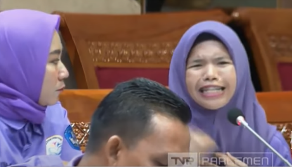 Guru Honorer R4 Menangis di DPR Gaji Cuma Rp 540.000 Sebulan Sudah Mengabdi 11 Tahun
