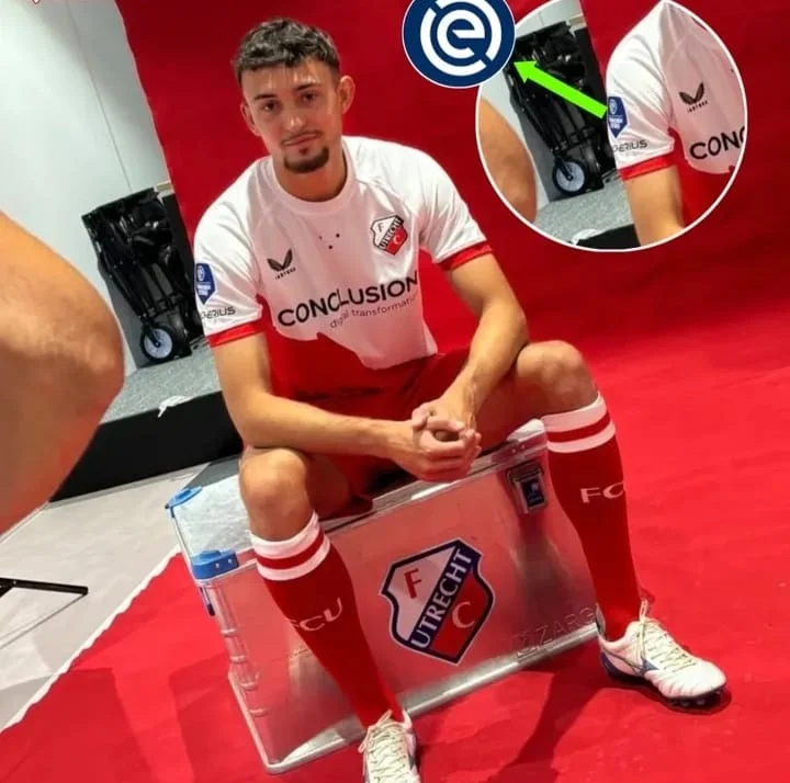 Ivan Jenner menjalani sesi pemotretan untuk FC Utrecht.