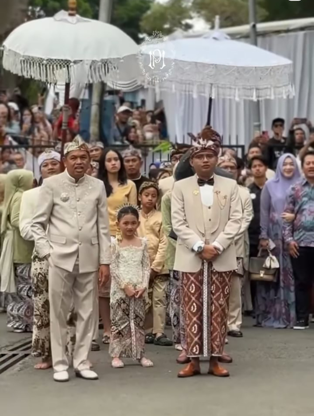 Pernikahan Putri Karlina Wabup Garut dengan Maula Akbar Putra Dedi Mulyadi