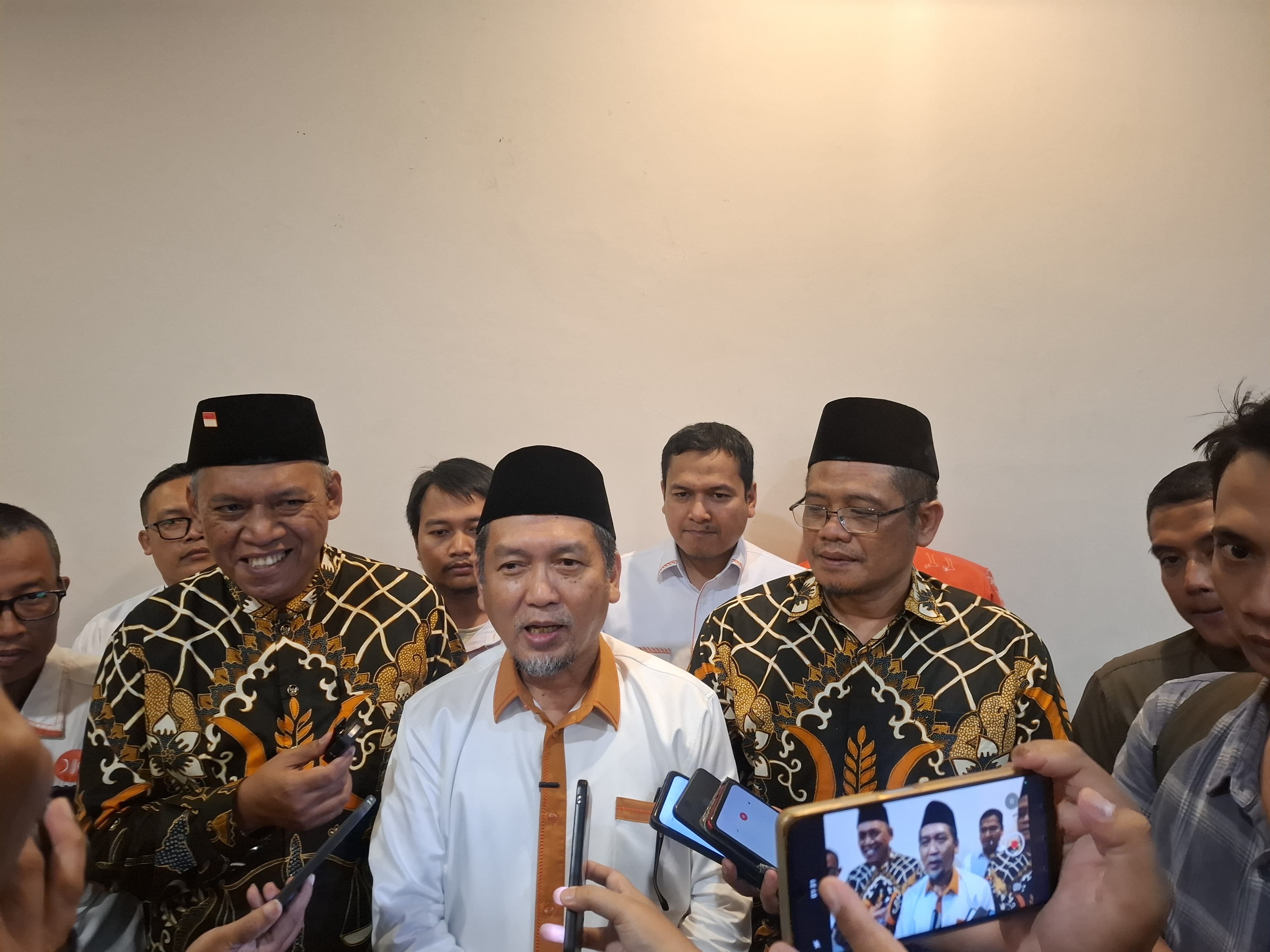 Presiden PKS  Al Muzzammil Yusuf  melakukan konsolidasi kader di Kota Semarang.