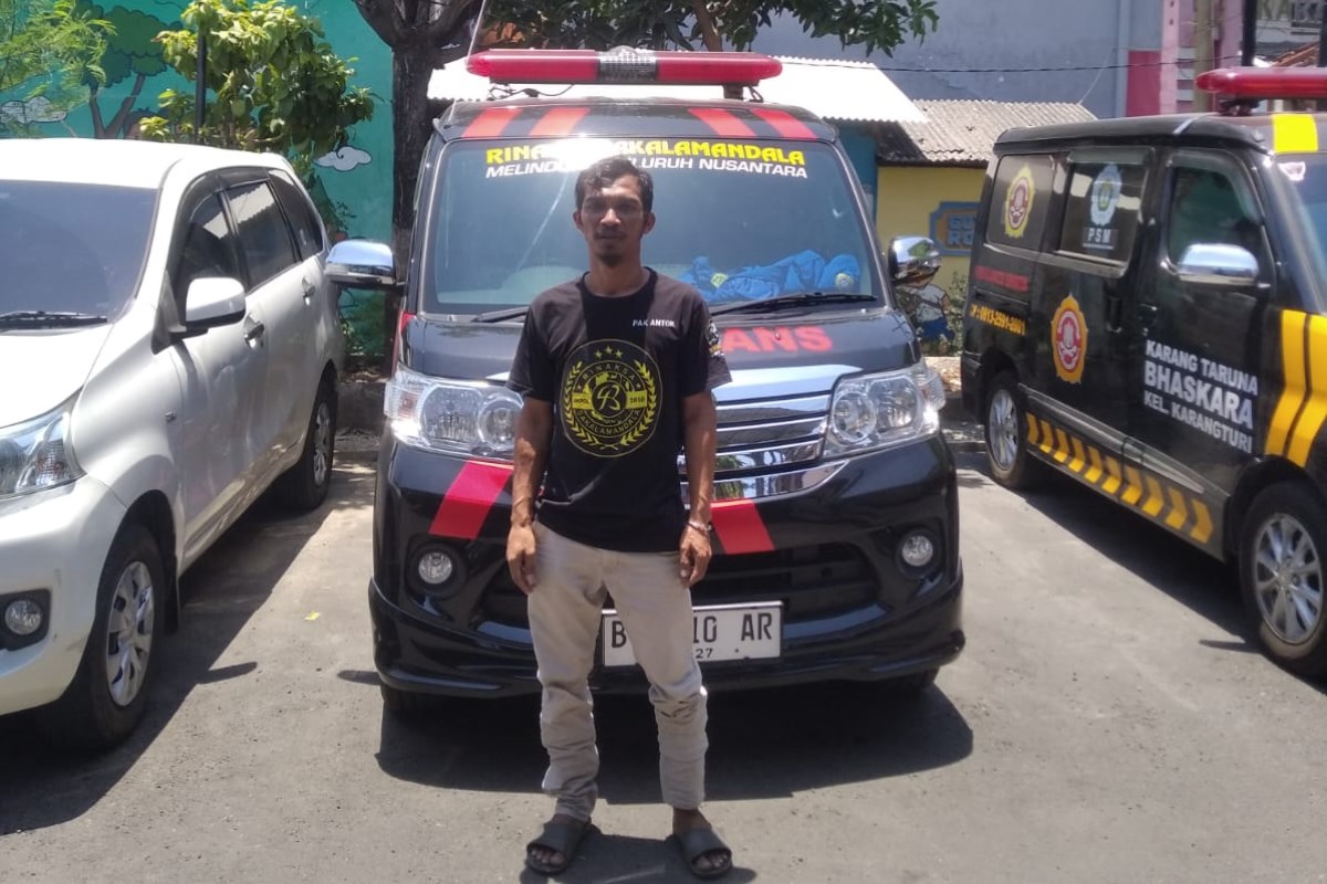 Marianto, 42, sopir ambulans dari Karang Taruna Bhaskara, Kelurahan Karangturi, Semarang Timur.