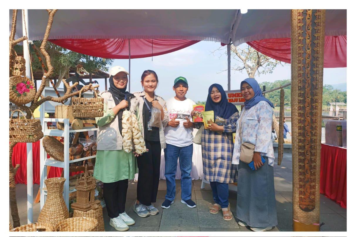 Jamsostek Mobile kini memiliki fitur untuk memperbaharui data, melakukan simulasi saldo JHT dan JP, cetak kartu digital, pengajuan dan pelacakan klaim jaminan hari tua dan berbagai fitur lain.