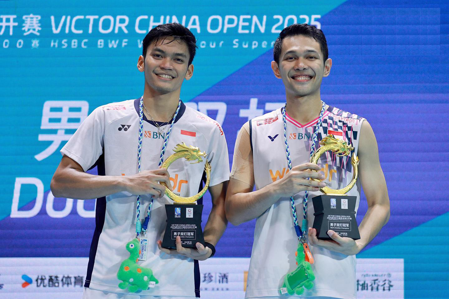 Fajar Alfian/Muhammad Shohibul Fikri merebut gelar juara China Open 2025 dengan mengandaskan pasangan Malaysia 21-15, 21-14 dalam waktu 35 menit.