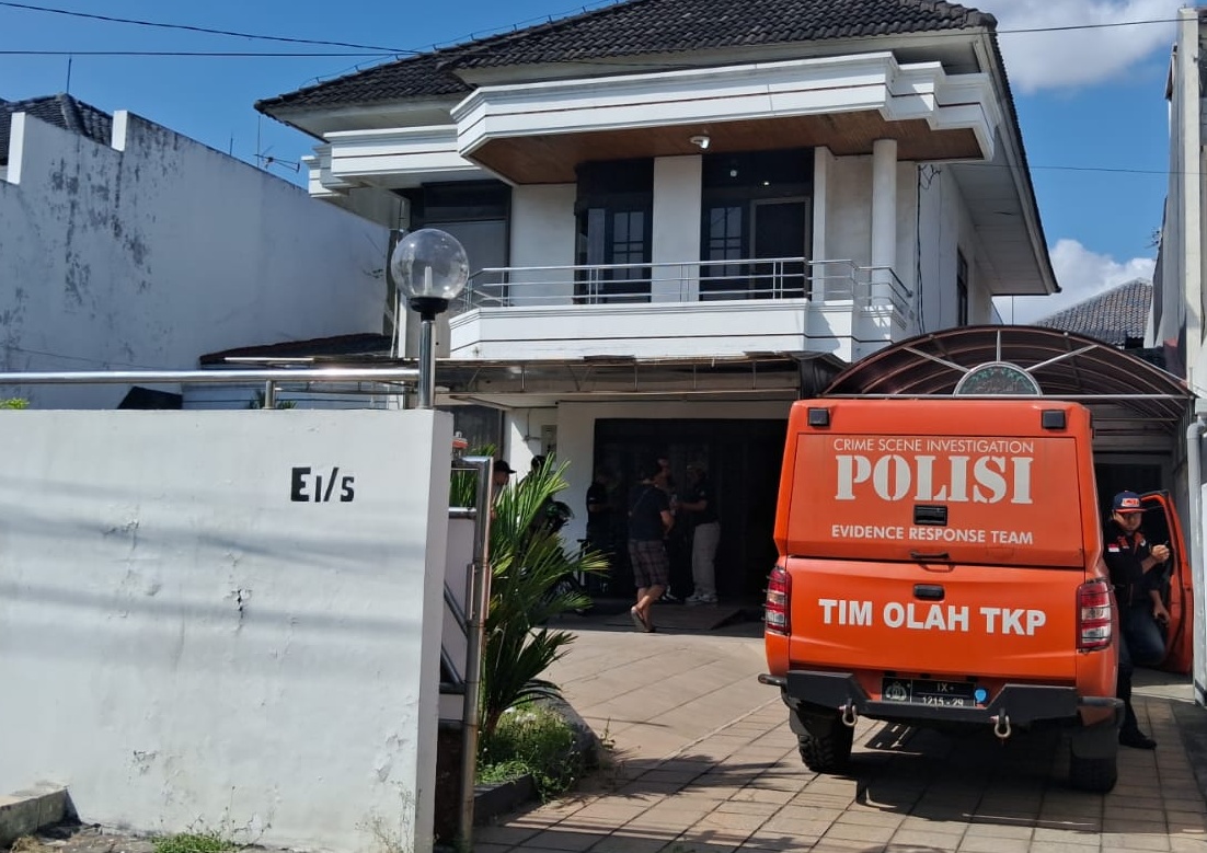 Inafis Polrestabes Semarang melakukan olah TKP