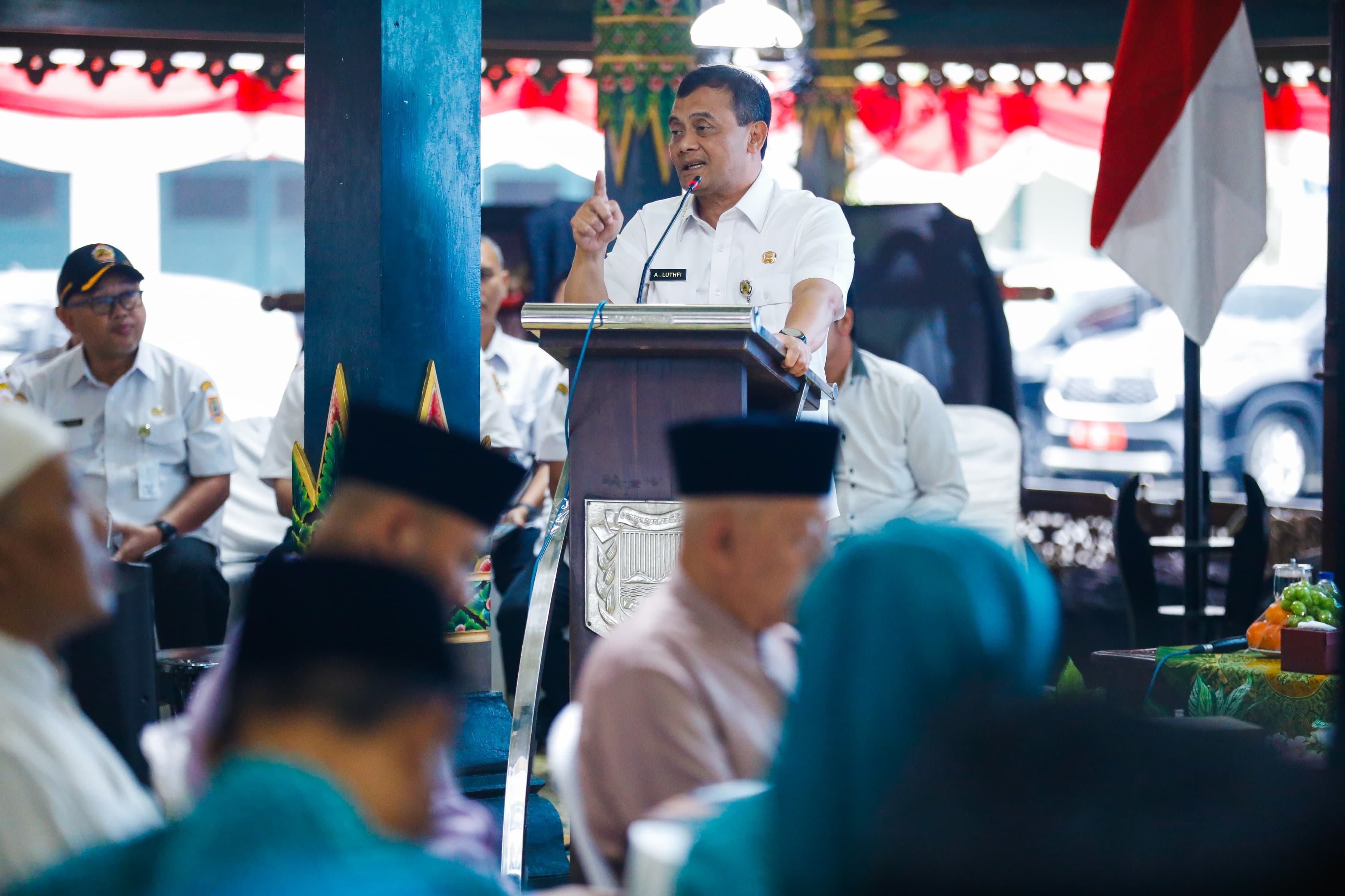 Gubernur Jawa Tengah Ahmad Luthfi dalam acara dialog dengan tokoh agama dan tokoh masyarakat di Pendopo Kabupaten Wonosobo, Rabu, 30 Juli 2025.