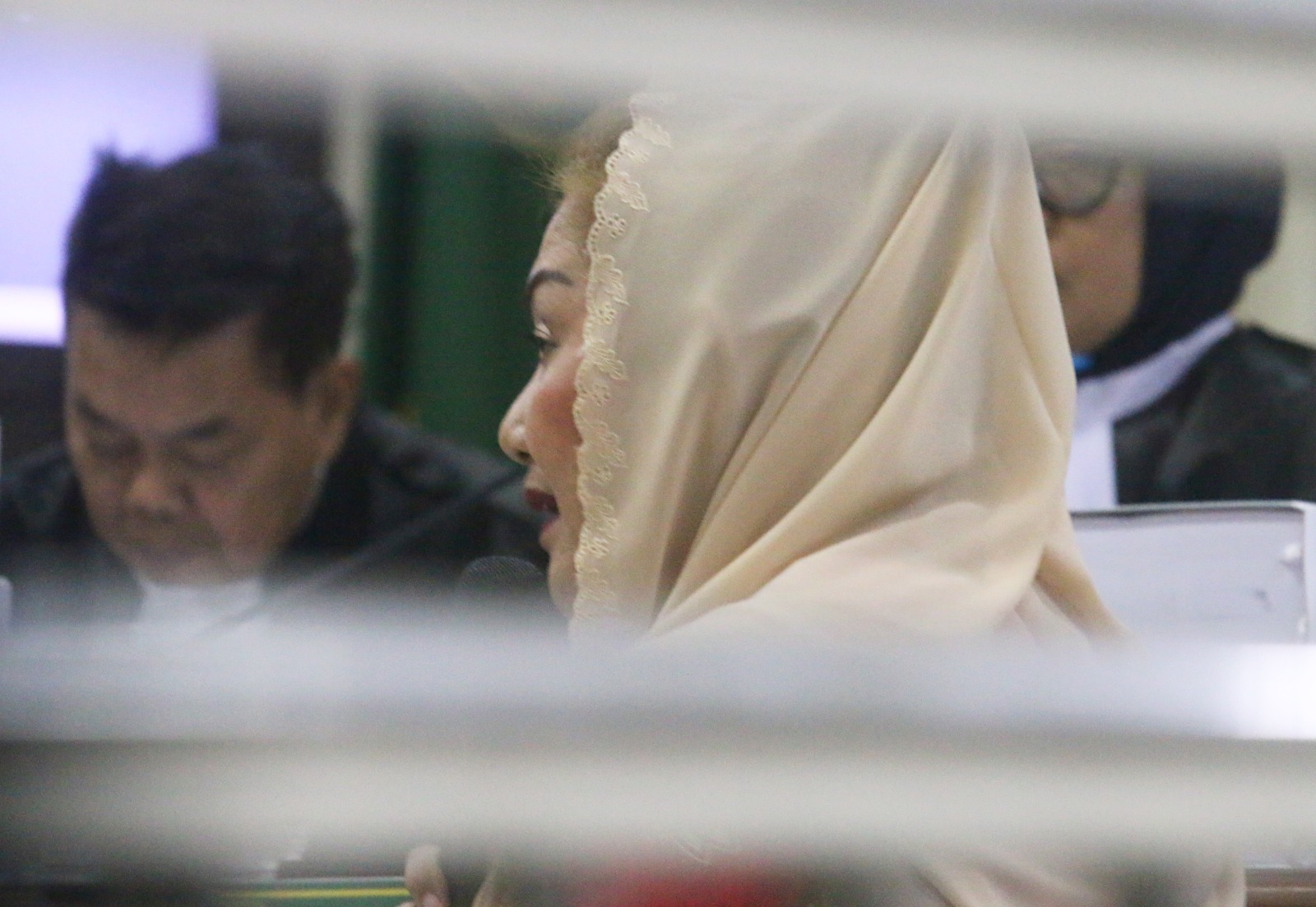 Terdakwa kasus korupsi eks Walikota Semarang Hevearita Gunaryanti Rahayu saat menyampaikan pledoi di Pengadilan Tipikor Semarang, Rabu (7/8/2025).