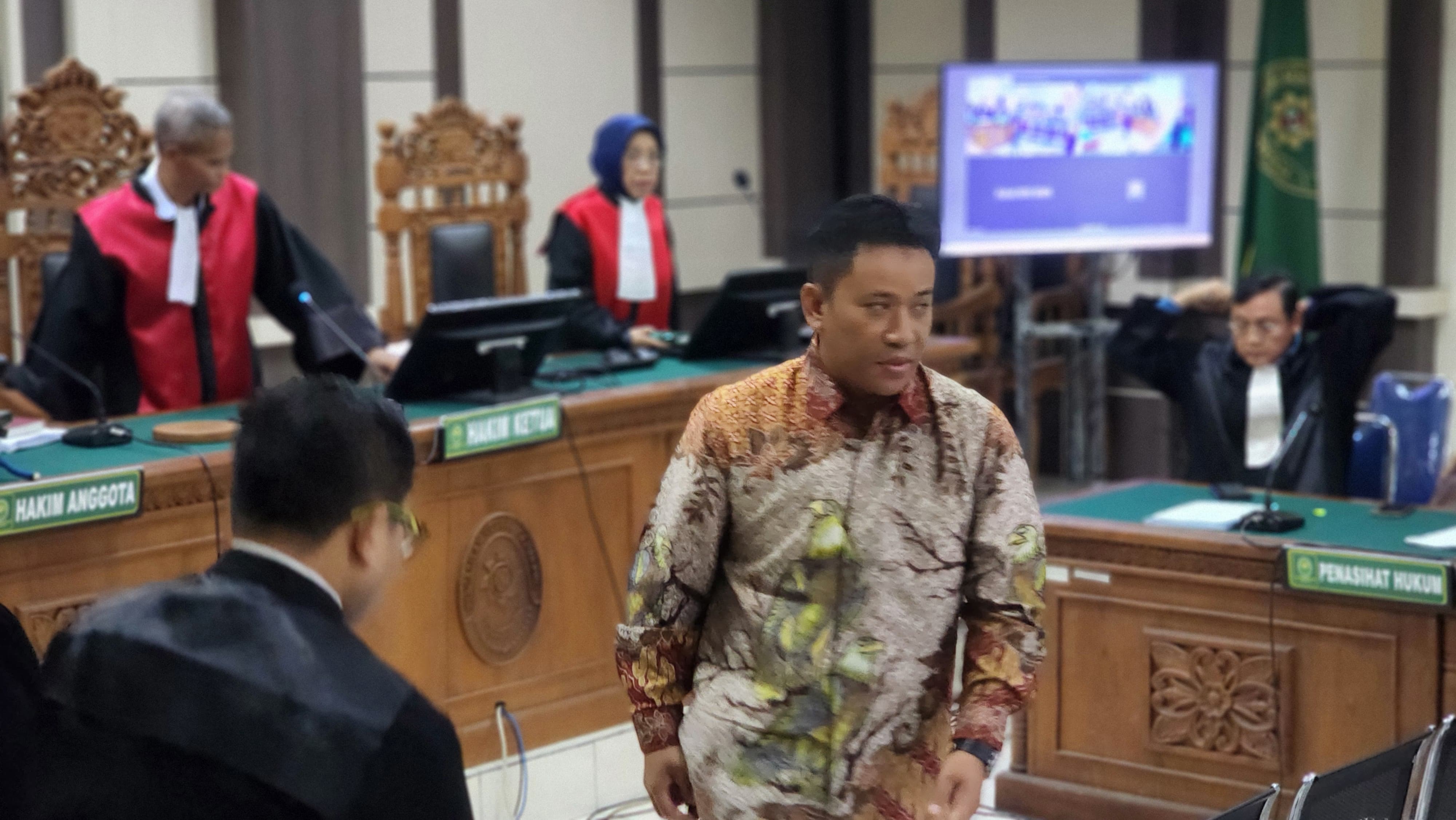 Terdakwa Martono saat menjalani sidang putusan di Pengadilan Tipikor Semarang, Senin (11/8/2025).