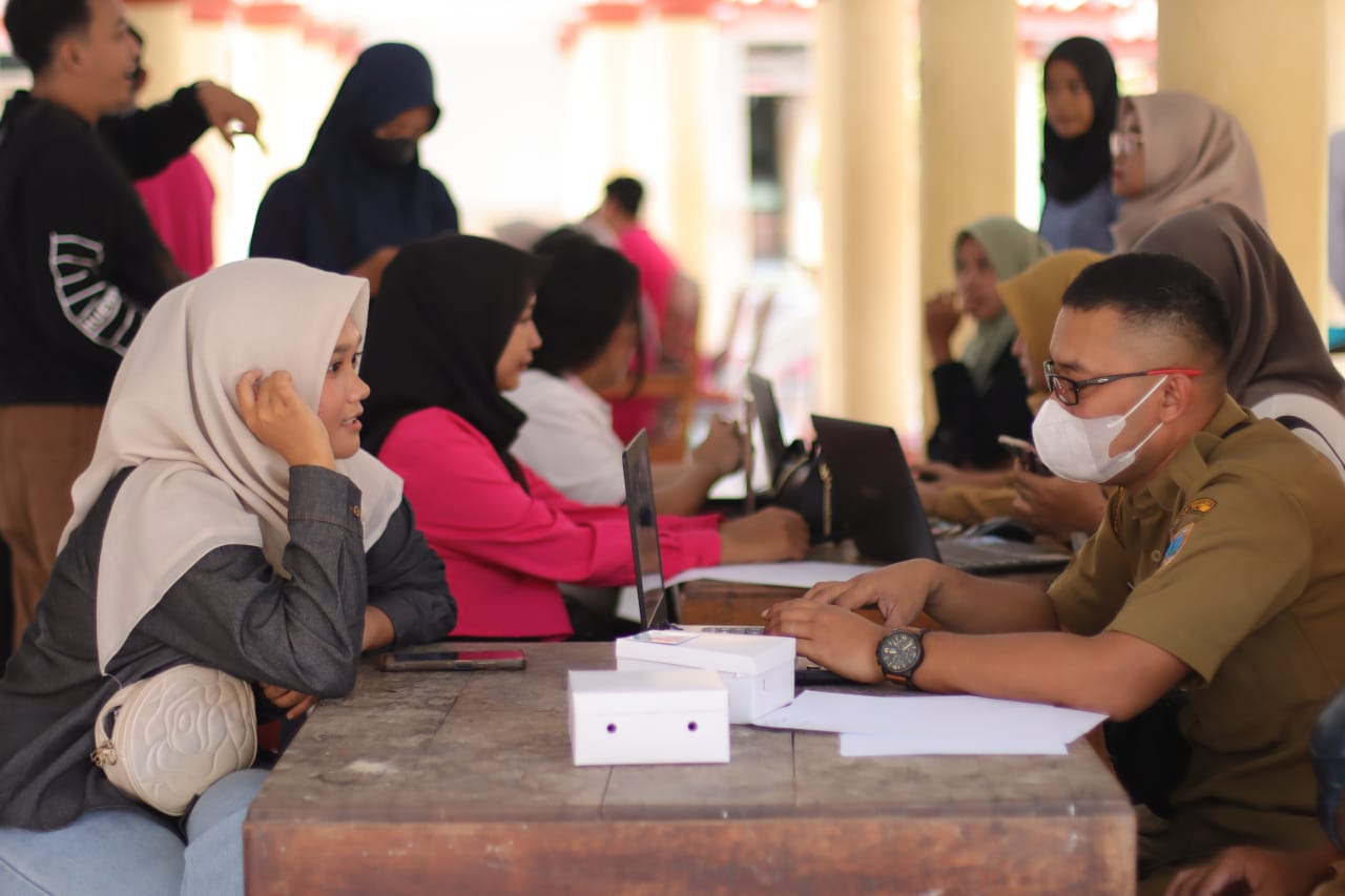 Njajan Fest 2.0 Fasilitasi Puluhan Peserta Pengurusan NIB dan Uji Pangan Produk, Rembang, 15 Agustus 2025.