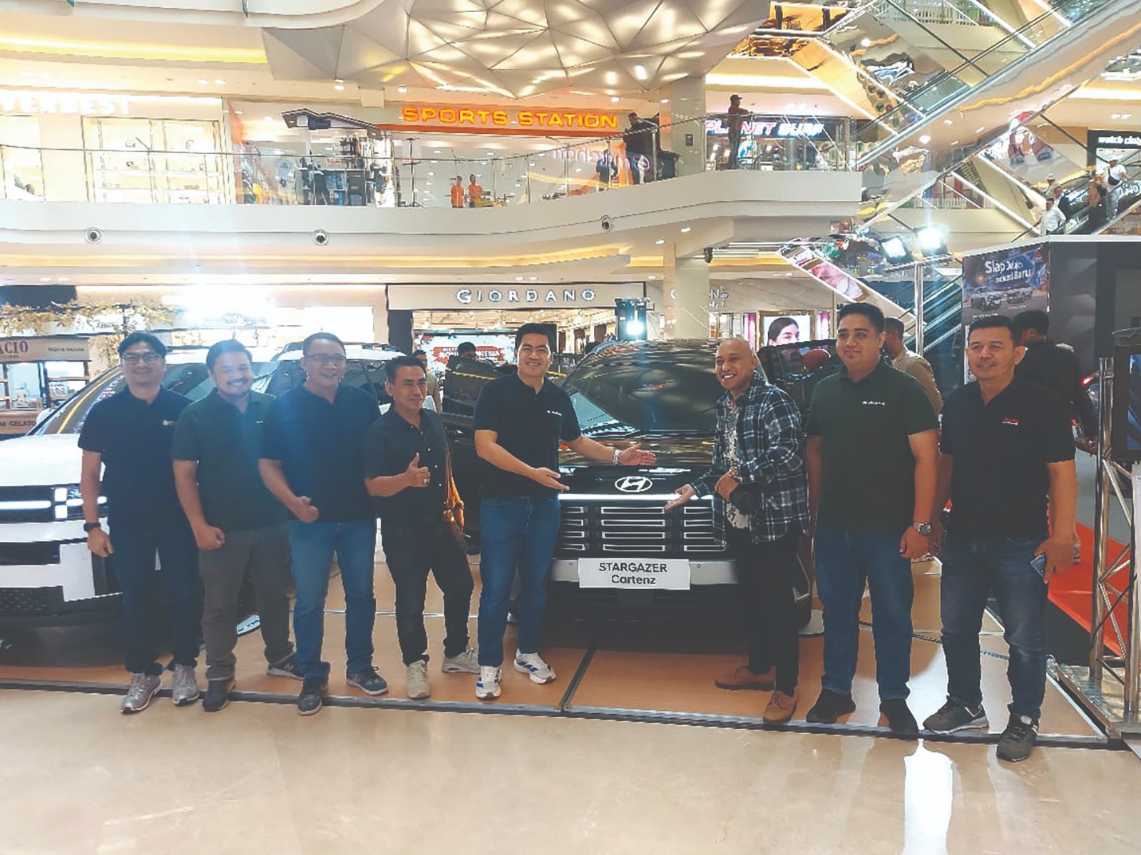 MOBIL KELUARGA : Hyundai Stargazer Cartenz yang diluncurkan di Paragon Mall Semarang Kamis (14/8).