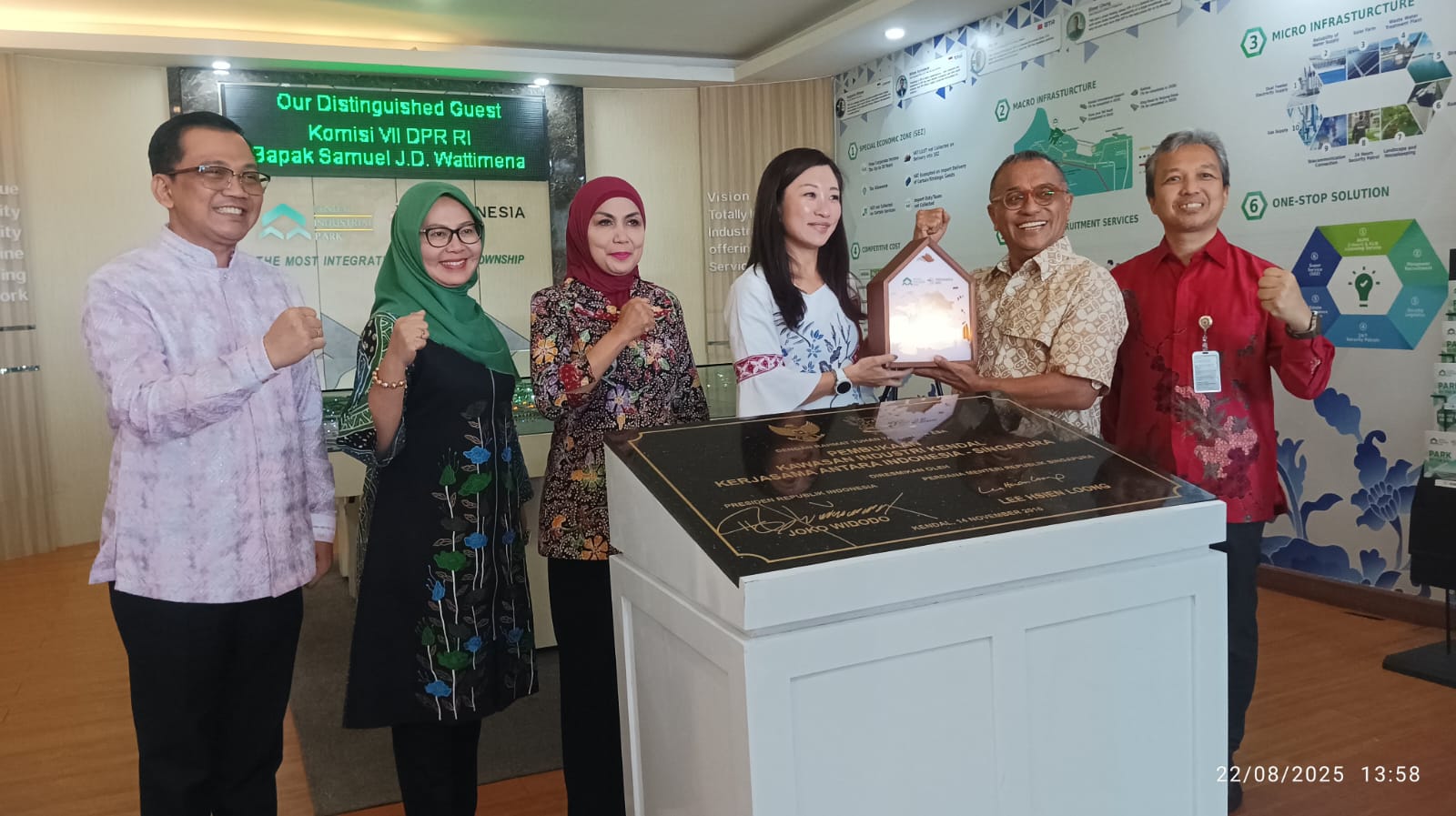 Kunjungan kerja Komisi VII DPR RI ke KEK Kendal, Jumat (22/8/2025).