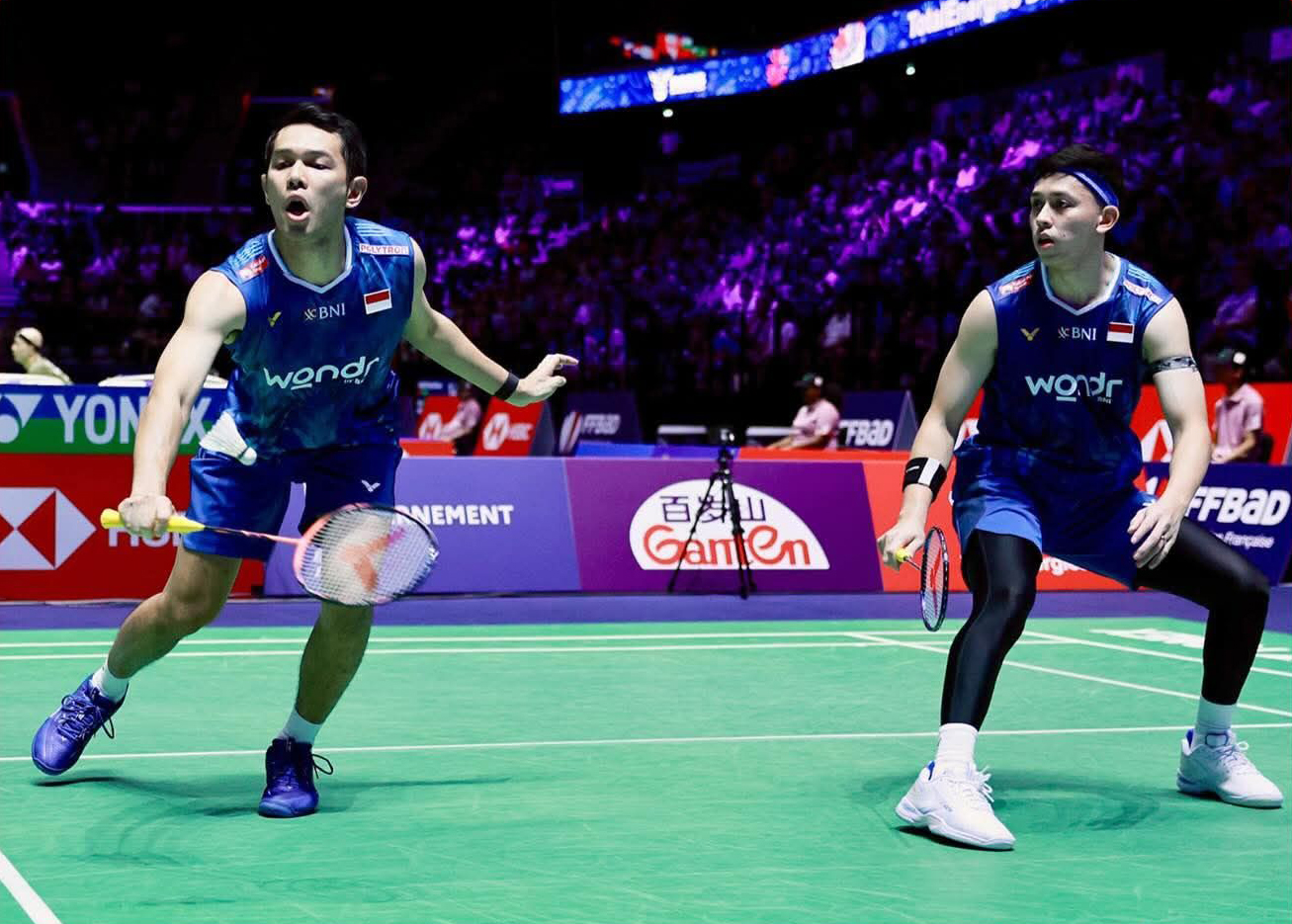 Fajar Alfian/Muhammad Rian Ardianto melaju ke babak kedua setelah menyingkirkan wakil Hongkong Hung Kuei Chun/Lui Chun Wai 14-21, 21-11, 22-20.