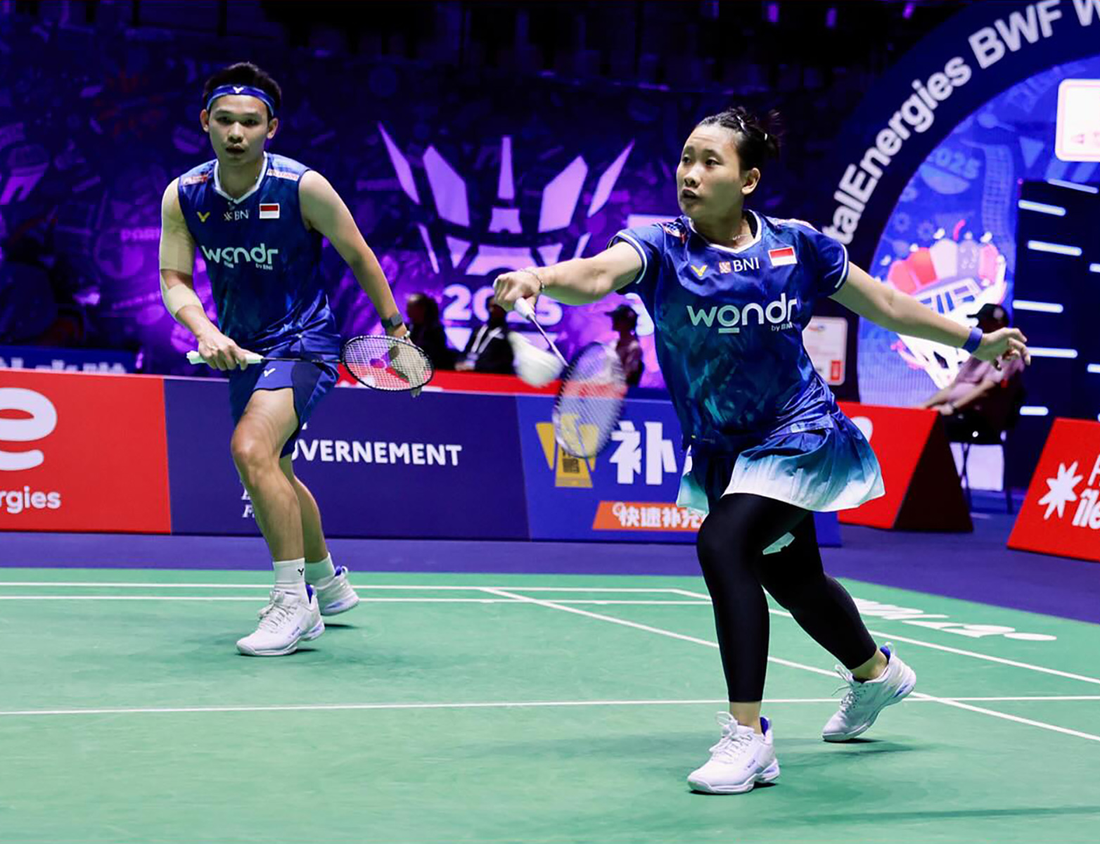 Rinov Rivaldy/Pitha Haningtyas Mentari sukses mengandaskan wakil Taiwan Ming Che Lu/Hung En-Tzu 14-21, 21-15, 21-16.