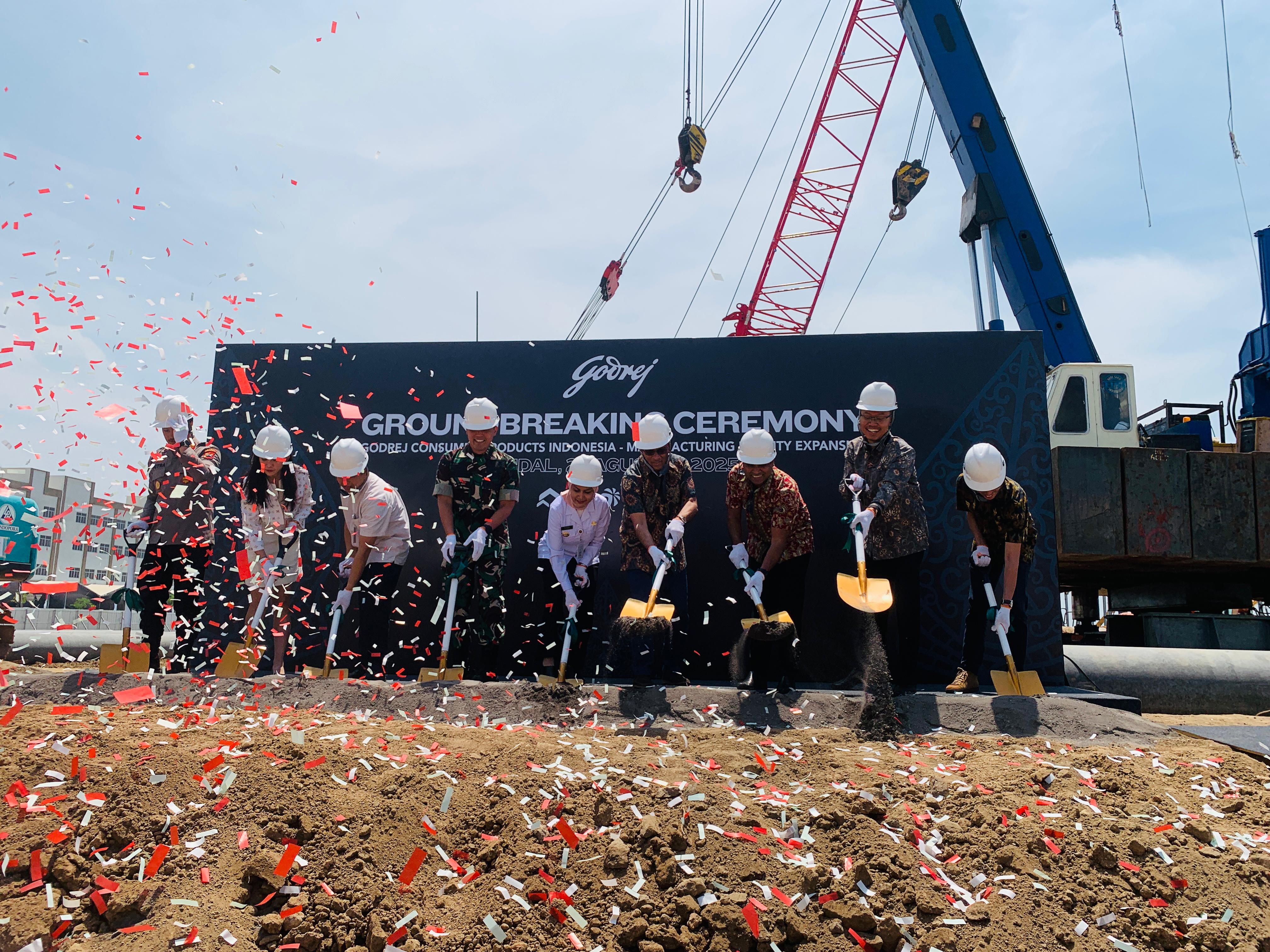 PT Godrej Consumer Products Indonesia (GCPI) resmi memulai pembangunan pabrik baru di Kawasan Industri Kendal, Rabu (27/08).