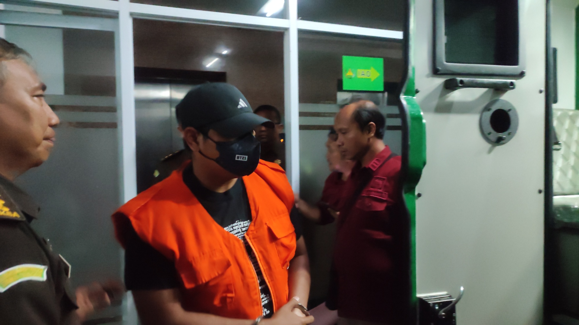 Sekretaris Daerah (Sekda) Klaten berinisial JP saat ditahan Kejati Jateng, Rabu (27/8/2025).