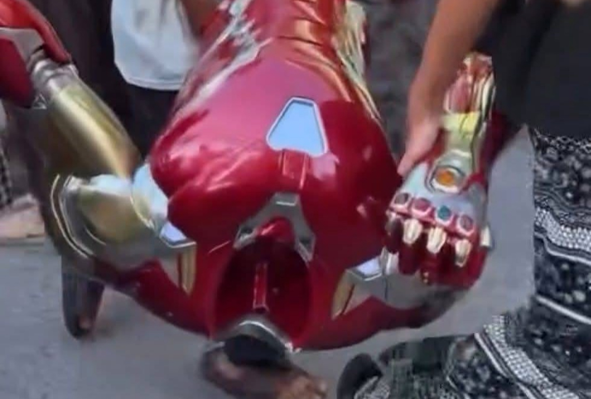 Statue Ironman Mark 85  1:1  milik Ahmad Sahroni yang dijarah warga