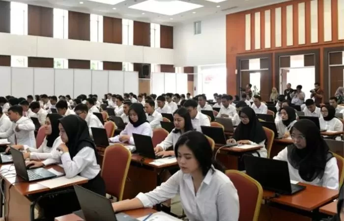 Tes tenaga honorer untuk masuk ke dalam penjaringan PPPK Paruh Waktu 2025