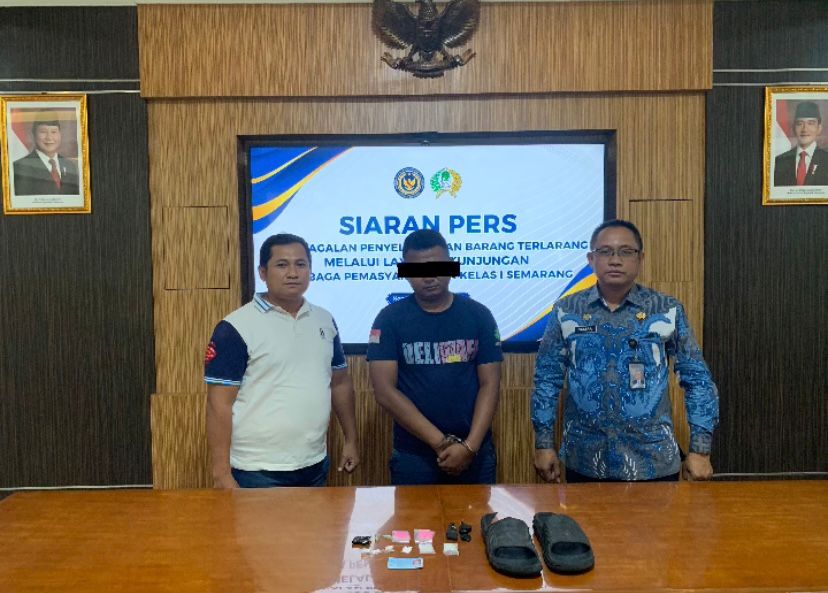 Petugas Lapas Semarang gagalkan penyelundupan 9 bungkus narkoba, Kamis (4/9/2025).