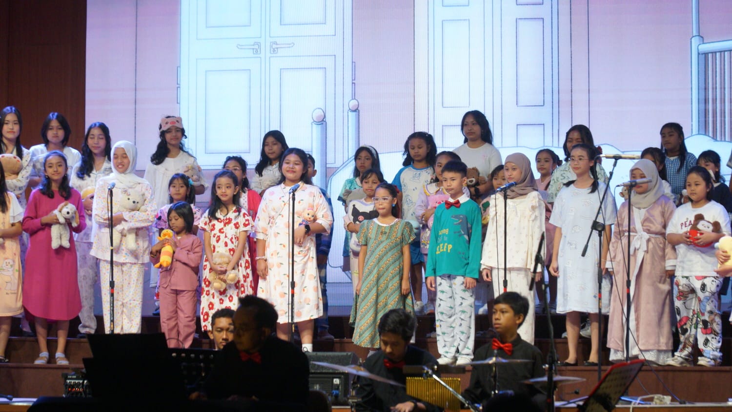 Drama musikal legendaris The Sound of Music yang disuguhkan oleh Kursus Musik Universitas Satya Wacana (UKSW) bersama Voice of Satya Wacana Christian University (Voice of SWCU)