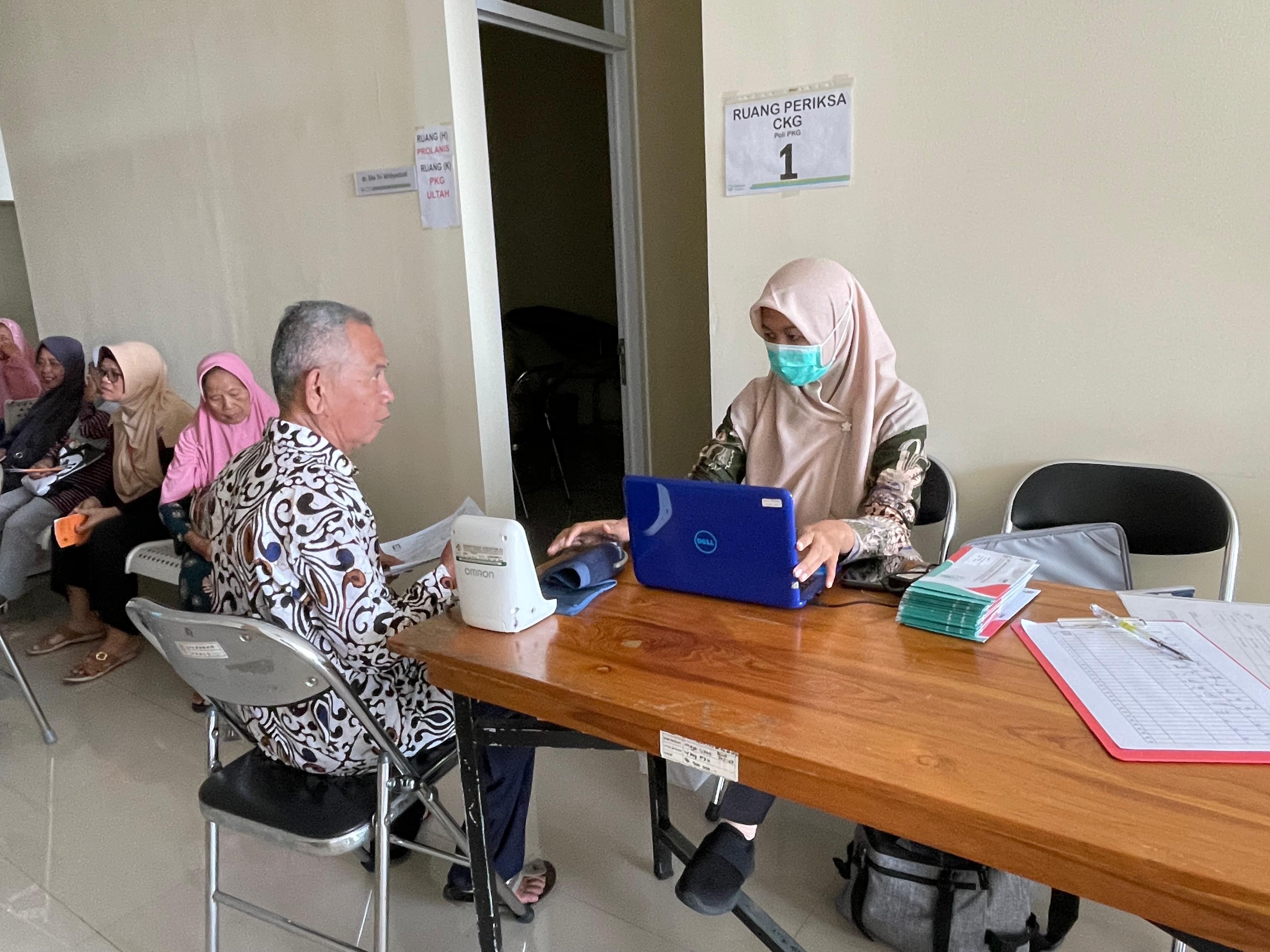 Puskesmas Kerkopan di Kota Magelang melaksanakan Program Pengelolaan Penyakit Kronis (Prolanis), Kamis (11/9/2025).