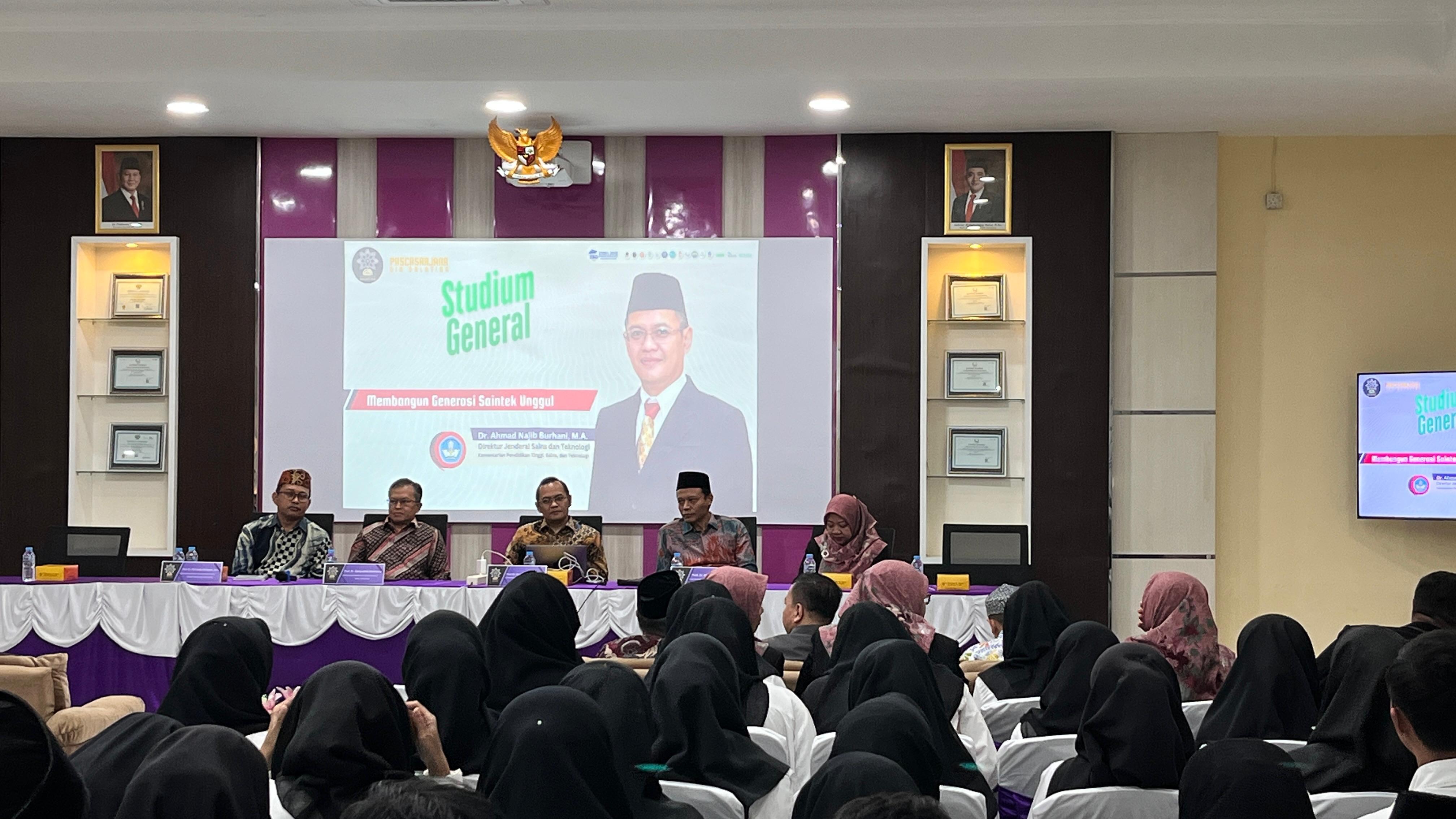 Kegiatan yang digelar di Auditorium Pascasarjana tersebut dibuka oleh Rektor UIN Salatiga, Prof. Zakiyuddin Baidhawy.