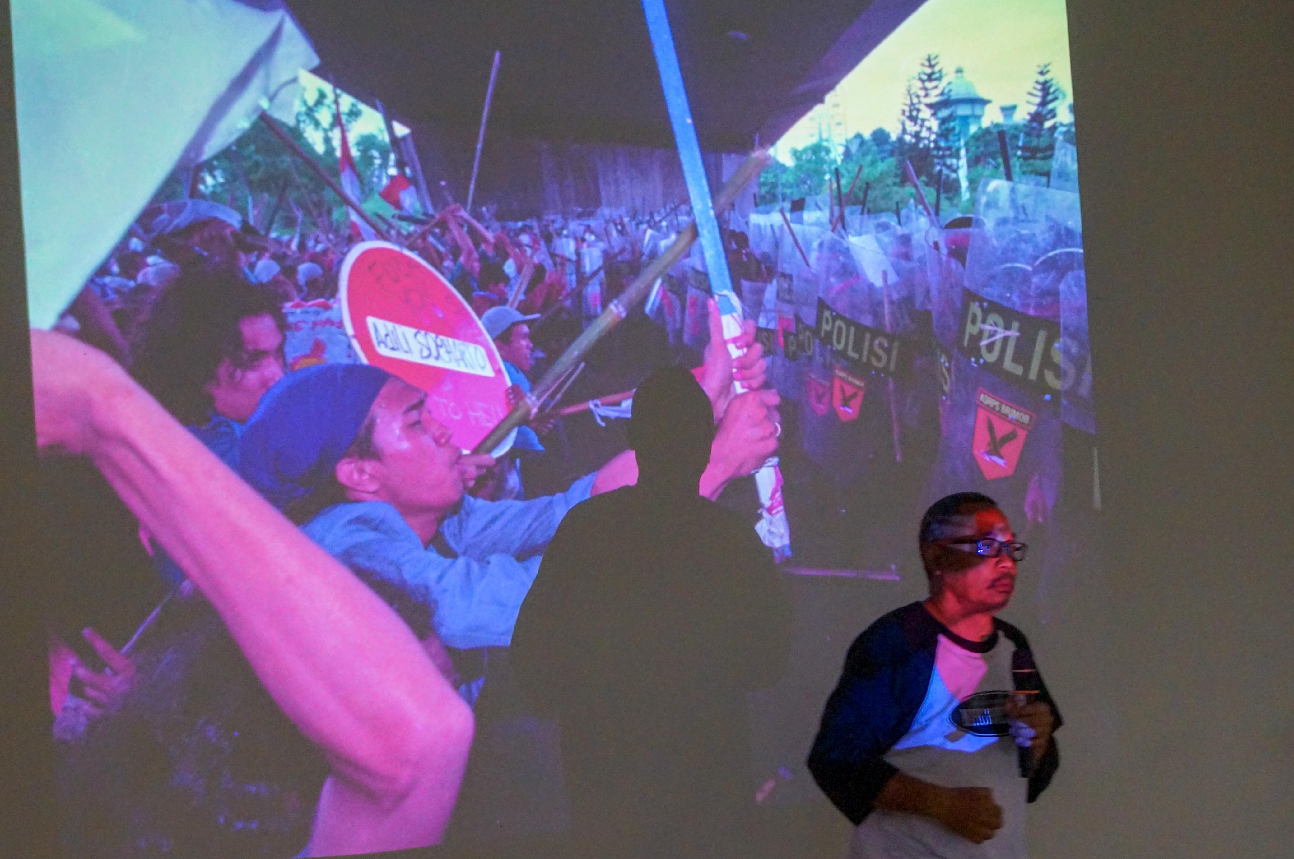 Pewarta Foto Indonesia Semarang menggelar Semarang Punya Cerita #Kelas 1 dengan berdiskusi tentang &ldquo;Jejak Visual Penanda Zaman&rdquo; Jumat (12/9/2025).