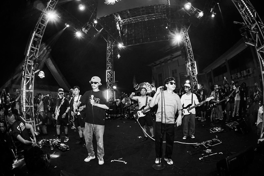 The Jeblogs saat tampil di Synchronize Fest 2024 (Instagram:@thejeblogs)