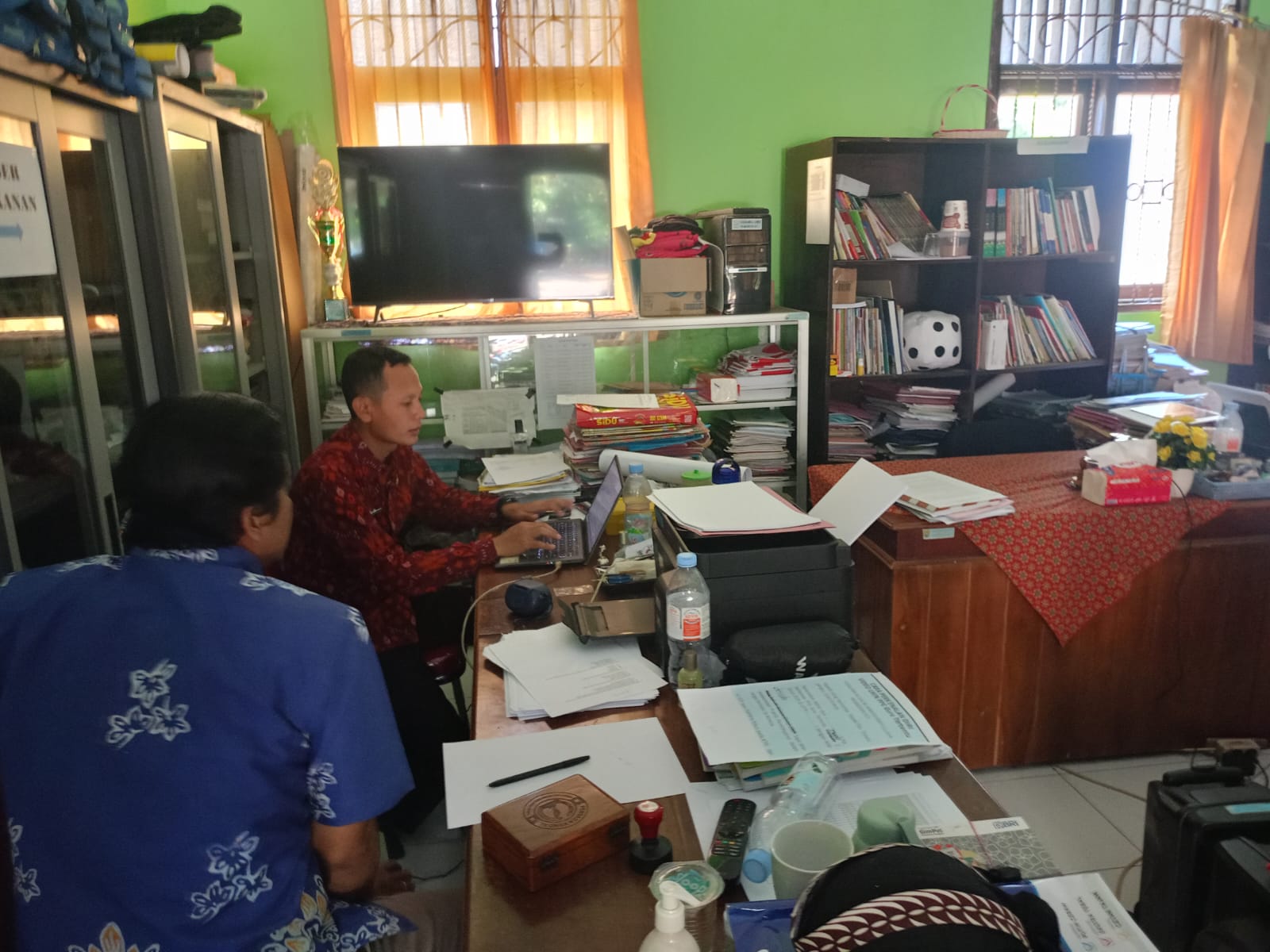 Balai Desa Disegel Warga, Pelayanan Pemdes Tunggulsari Kendal Pindah ke SD