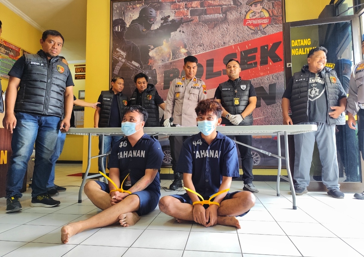Dua tersangka dihadirkan dalam press rilis di Polsek Ngaliyan