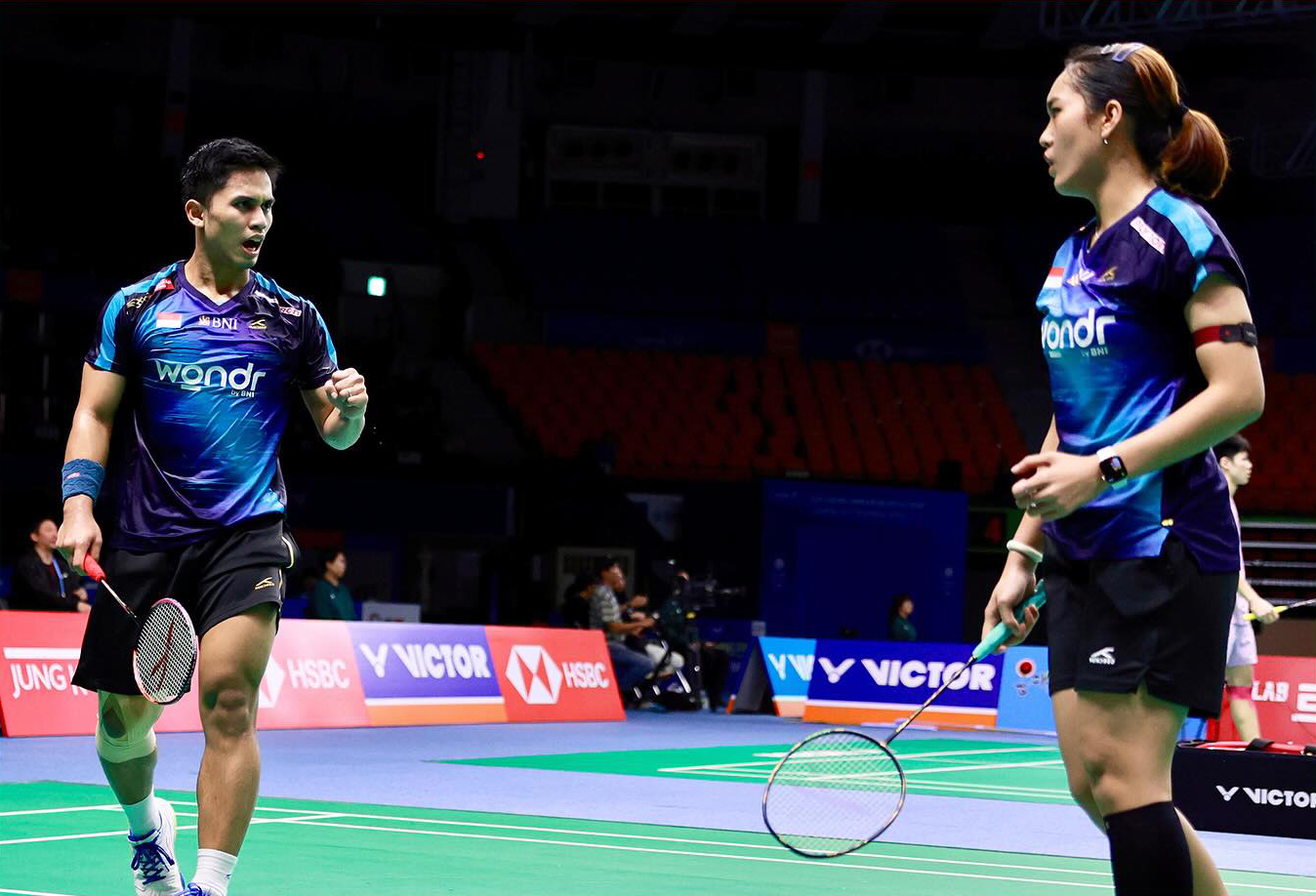 Amri Syahnawi/Nita Violina Marwah melaju ke babak perempatfinal Korea Open 2025 usai menyingkirkan unggulan keenam Jepang, Hiroki Midorikawa/Natsu Saito 21-19, 21-14.