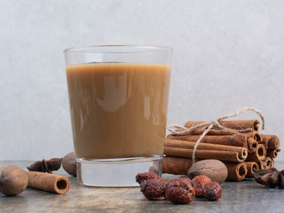 Rekomendasi minuman hangat berempah khas Indonesia untuk musim hujan (Sumber foto: freepik)