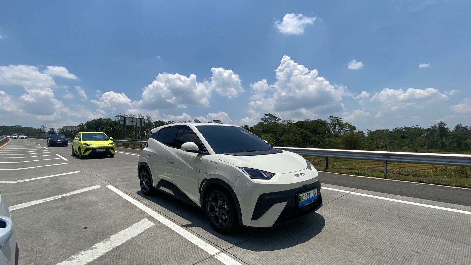 BYD Atto 1 resmi hadir di Indonesia dengan harga mulai Rp195 juta.