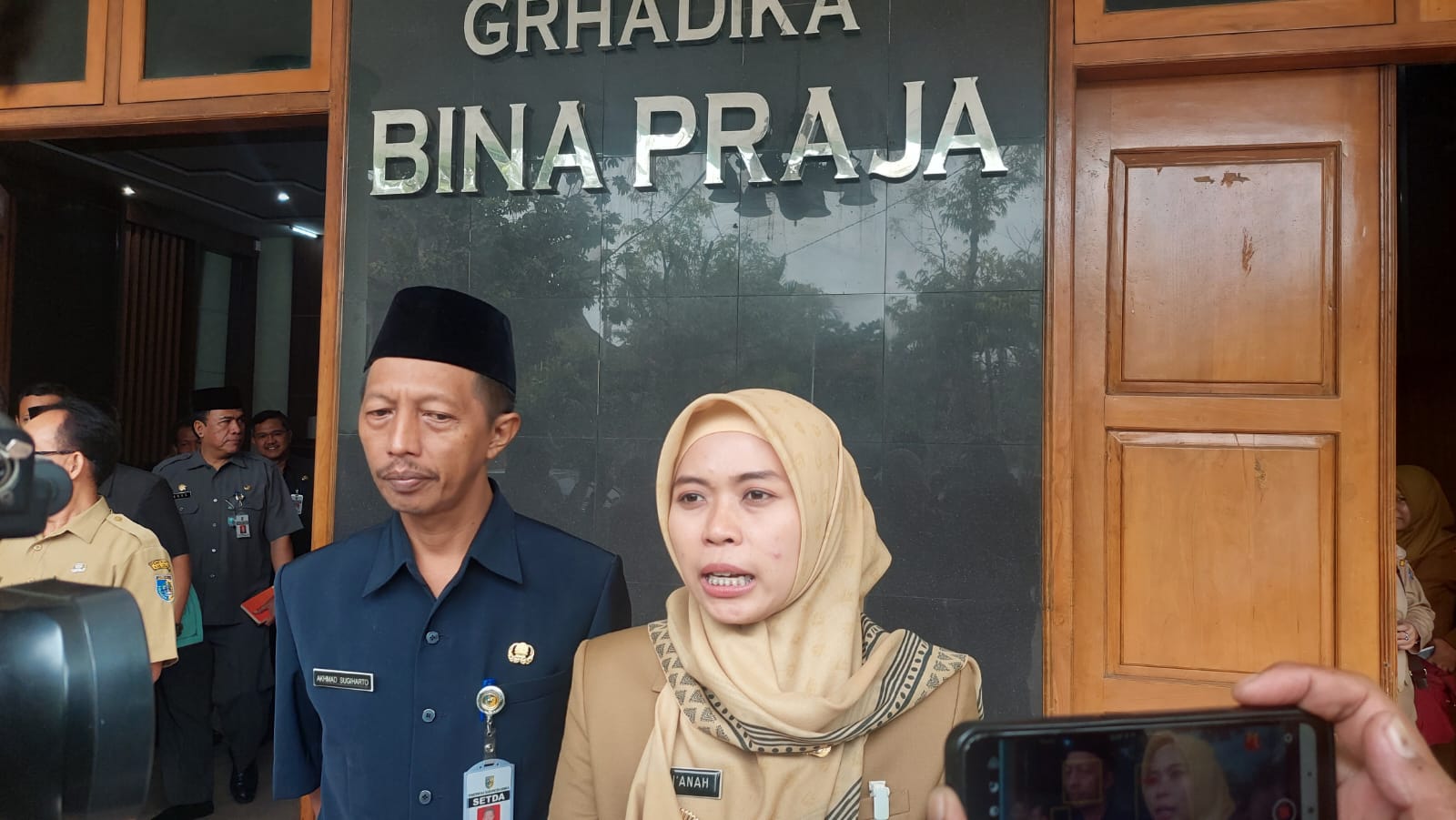 Bupati Demak dr Eistianah didampingi Sekda Akhmad Sugiharto.